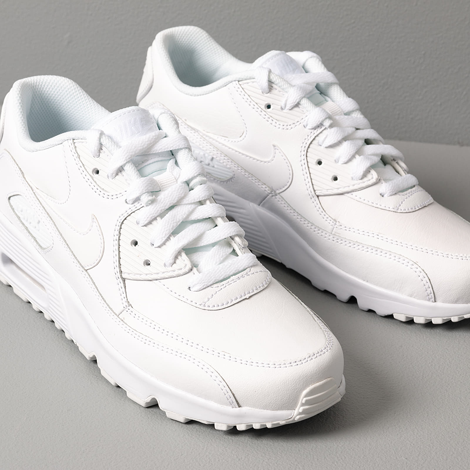 Детски маратонки и обувки Nike Air Max 90 Leather (GS) White/ White