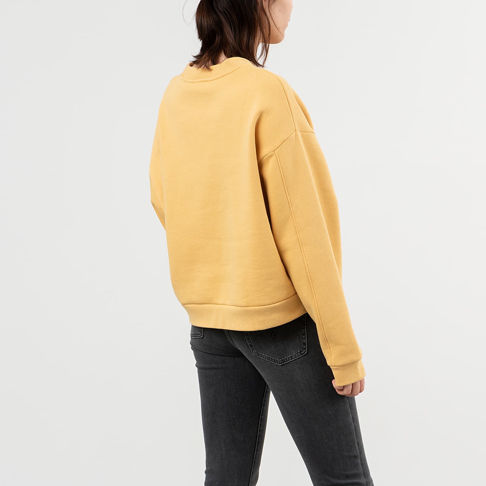Sweaters Levi s Graphic Diana Crew Sweatshirt Yellow Footshop