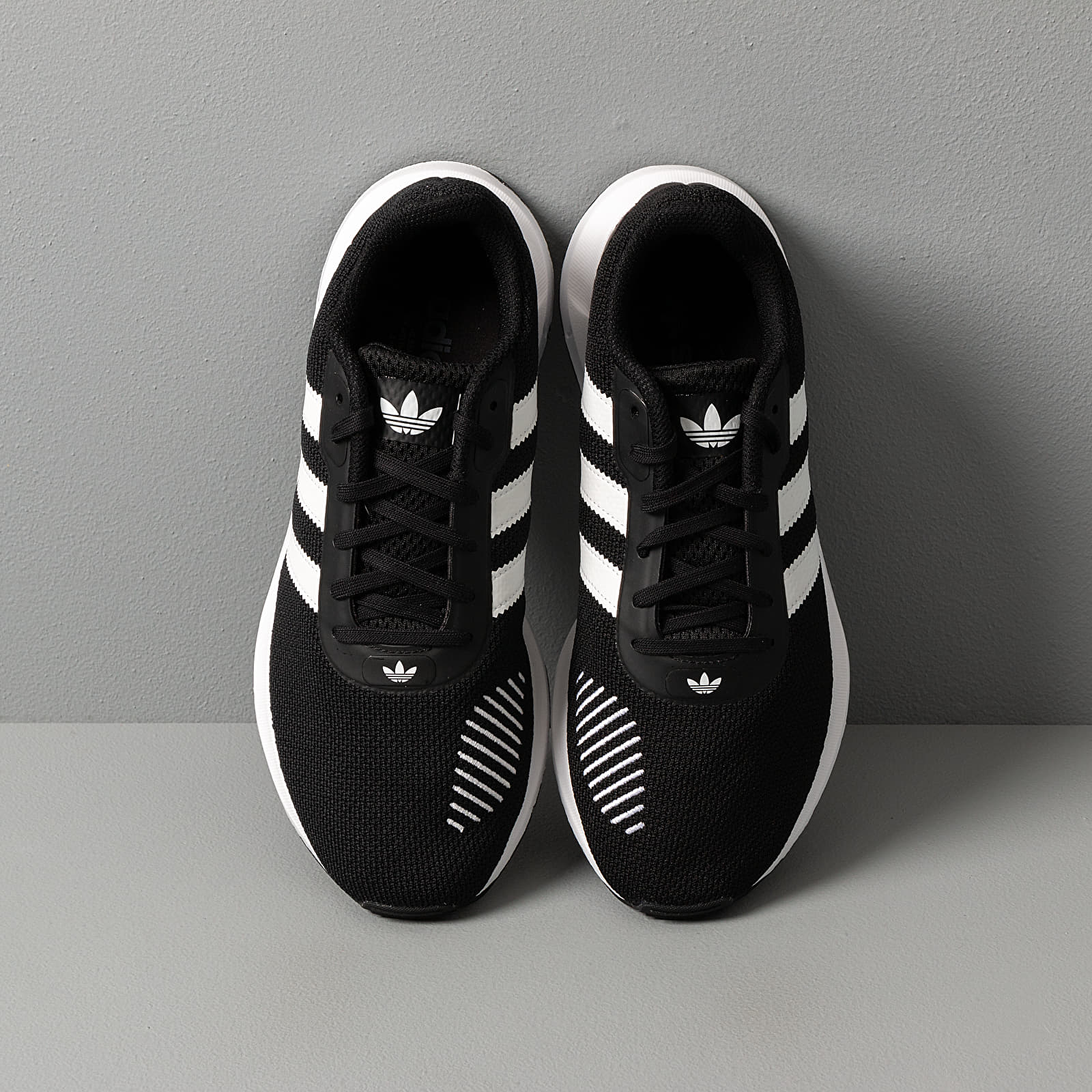 Herresko adidas Swift Run Rf Core Black/ Ftw White/ Core Black