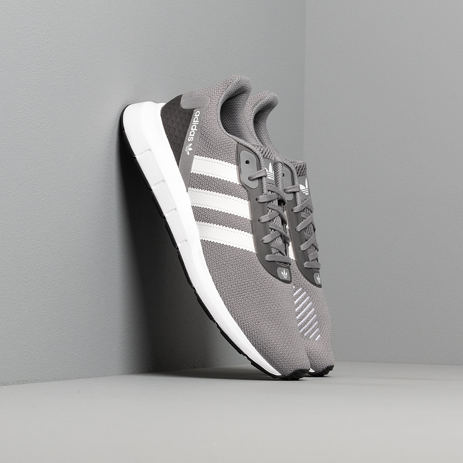 adidas Swift Run Rf