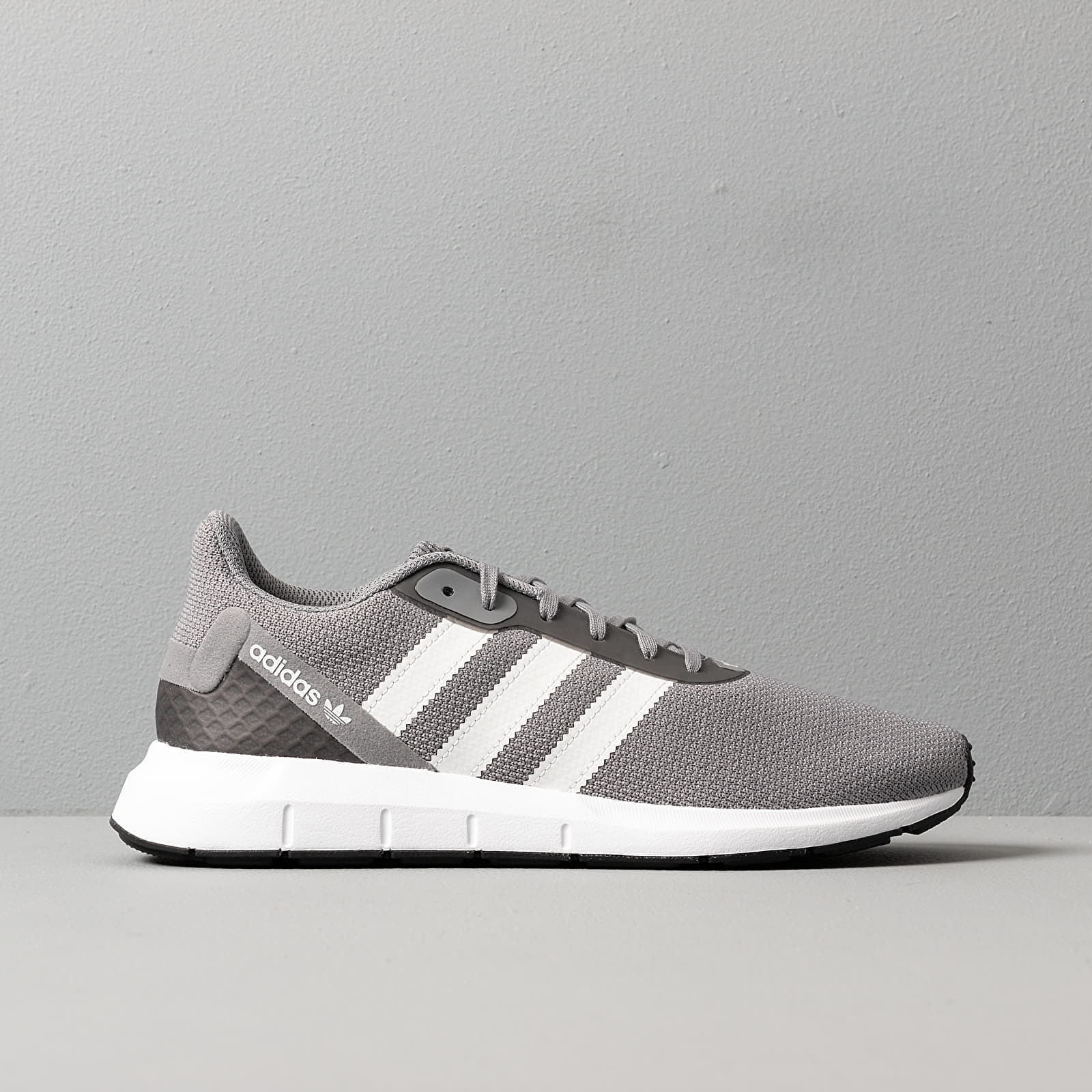 Adidas swift run 44 discount