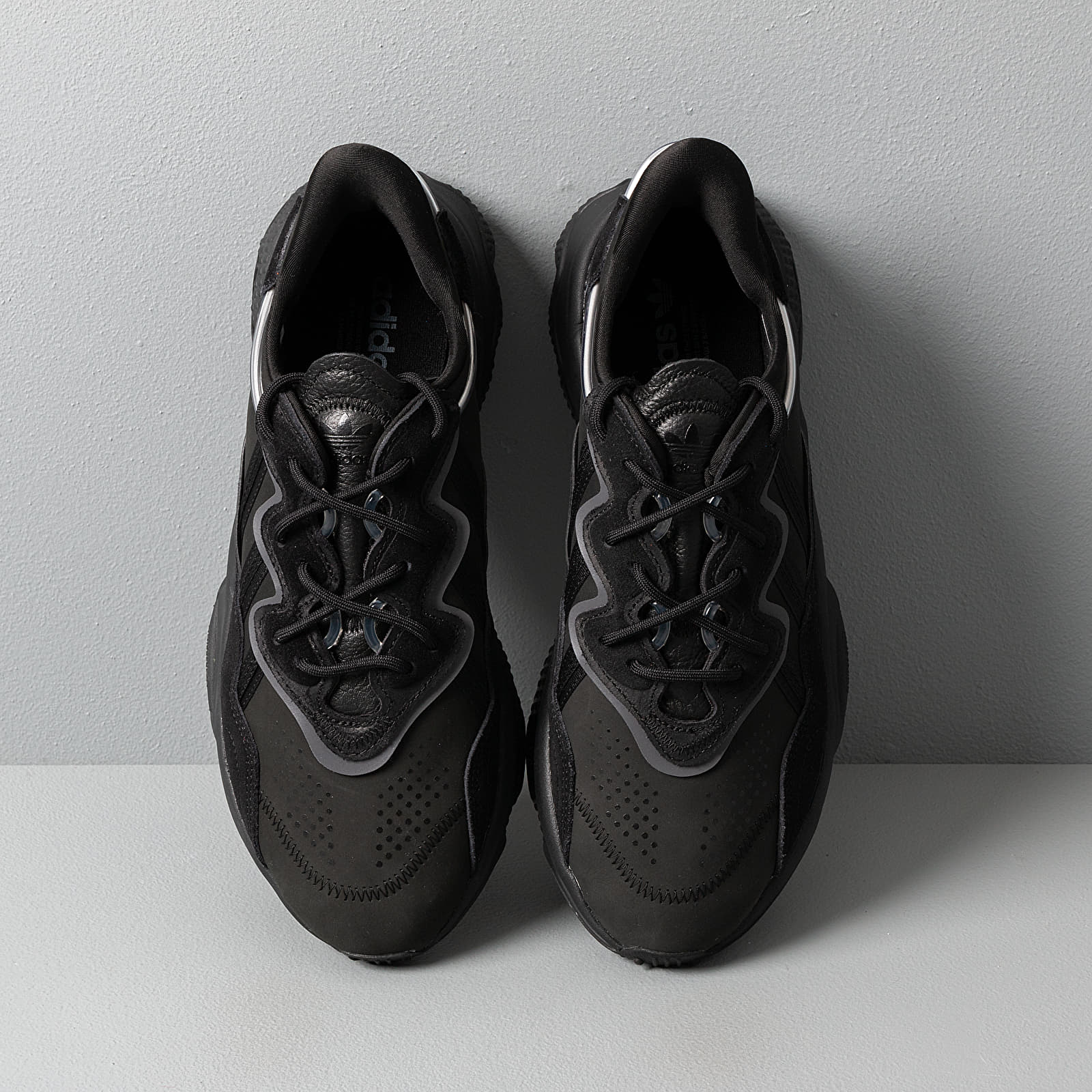 Men s shoes adidas Ozweego Core Black Core Black Night Metalic