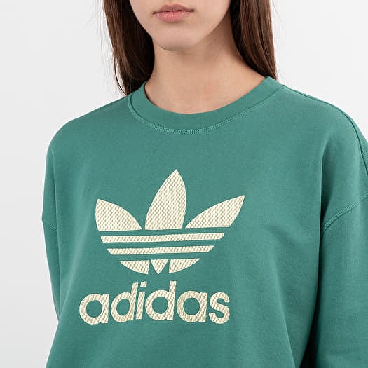 Green best sale sweatshirt adidas