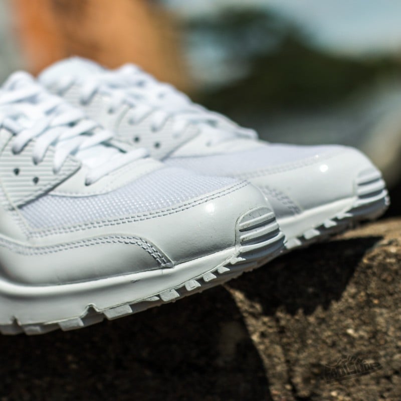 Moteriška avalynė Nike WMNS Air Max 90 Premium White/ White-Metallic Silver