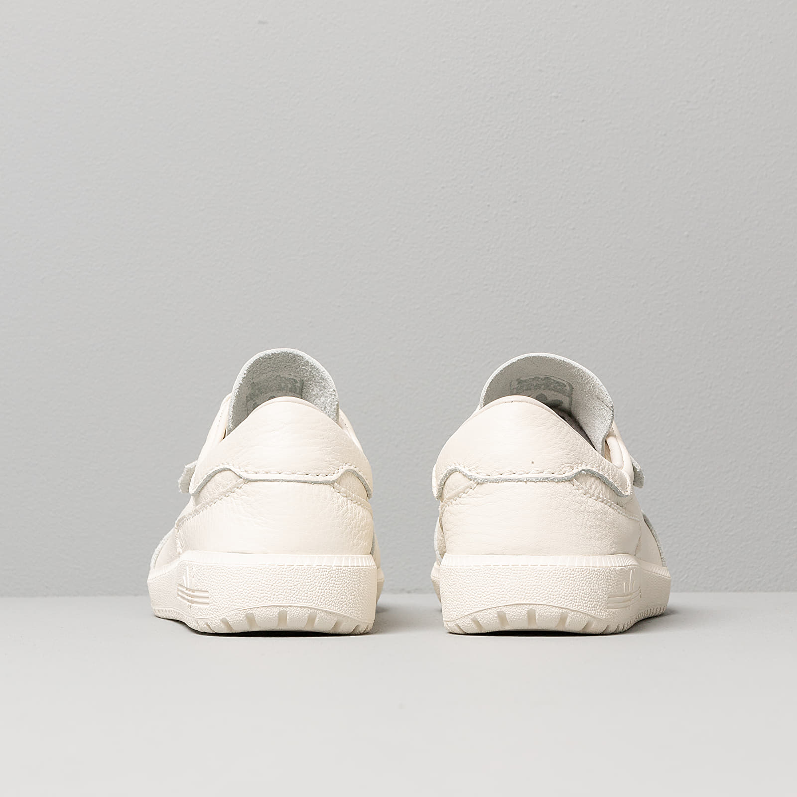 Men s shoes adidas Garwen Off White Off White Gold Metalic