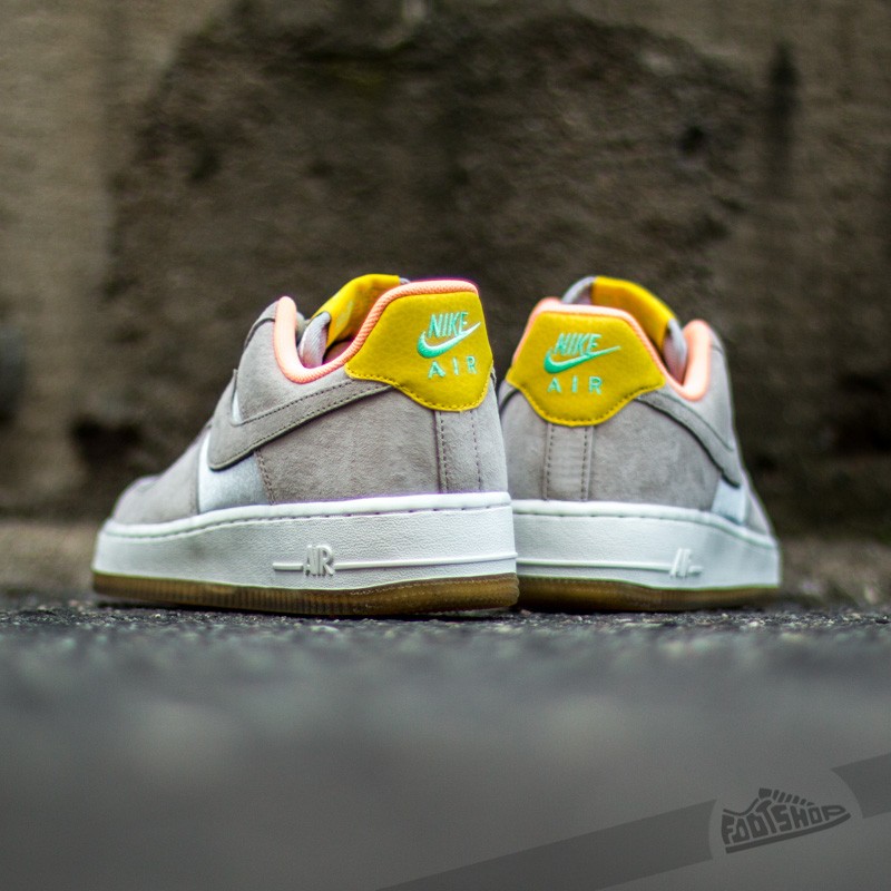 Women s shoes Nike Wms Air Force 1 07 Premium Metallic Silver