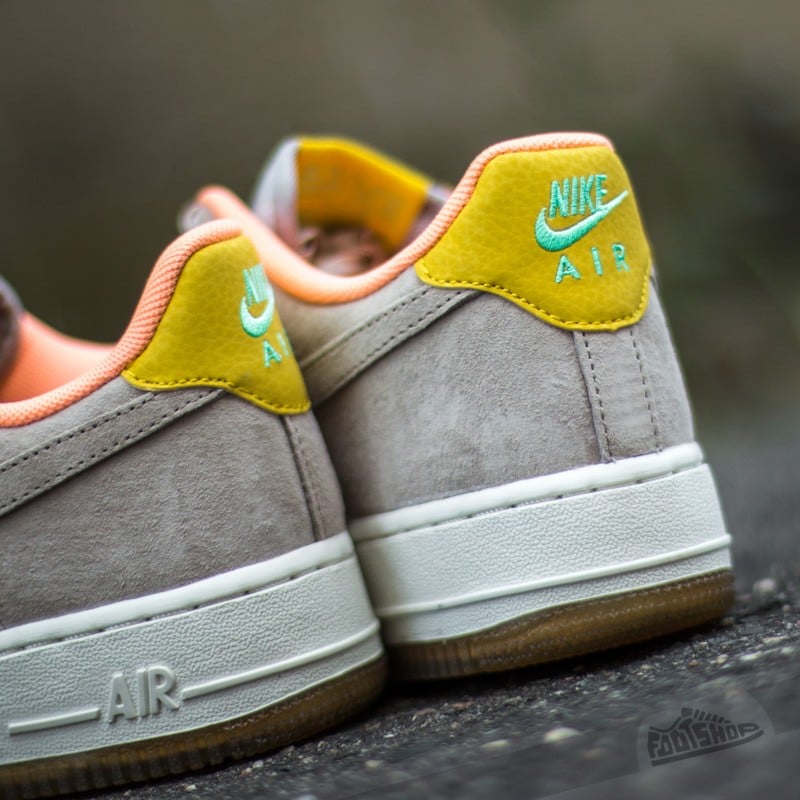 Ženski čevlji Nike Wms Air Force 1 ´07 Premium Metallic Silver/ String