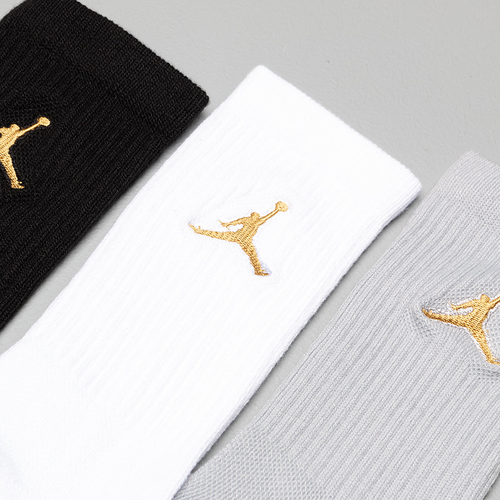 Gold 2025 jordan socks