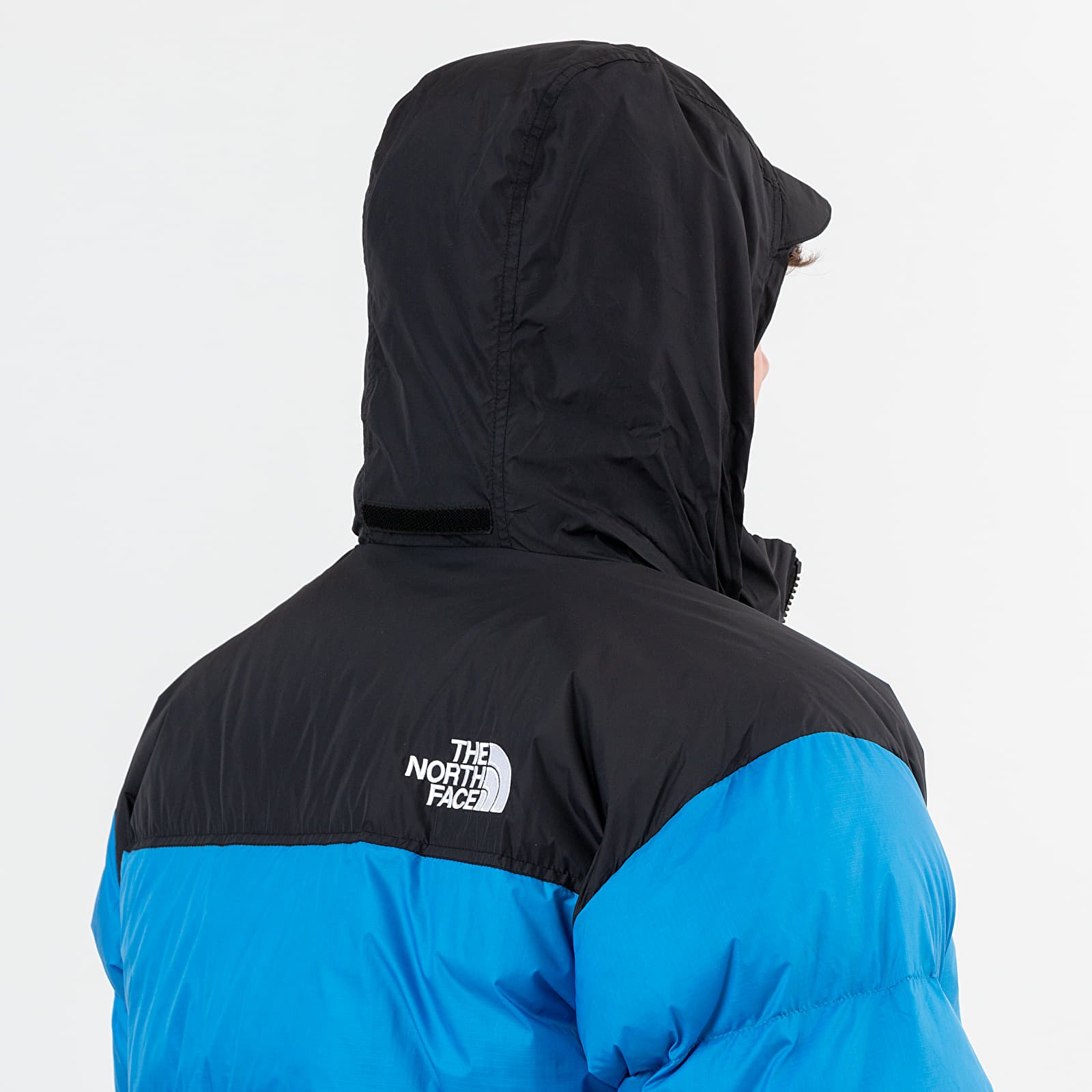 North face nuptse hotsell 1996 clear lake blue
