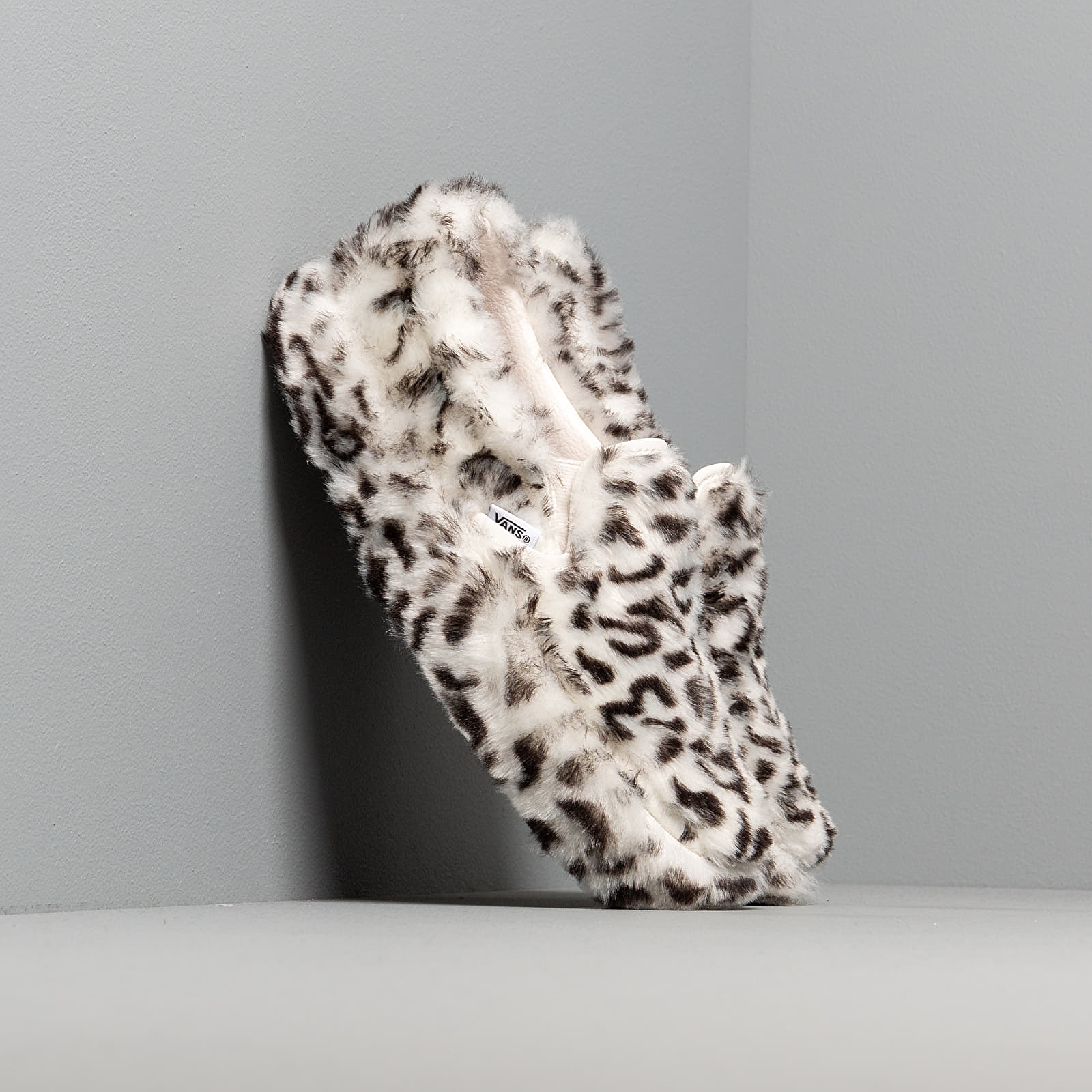 Vans slip on shop faux fur