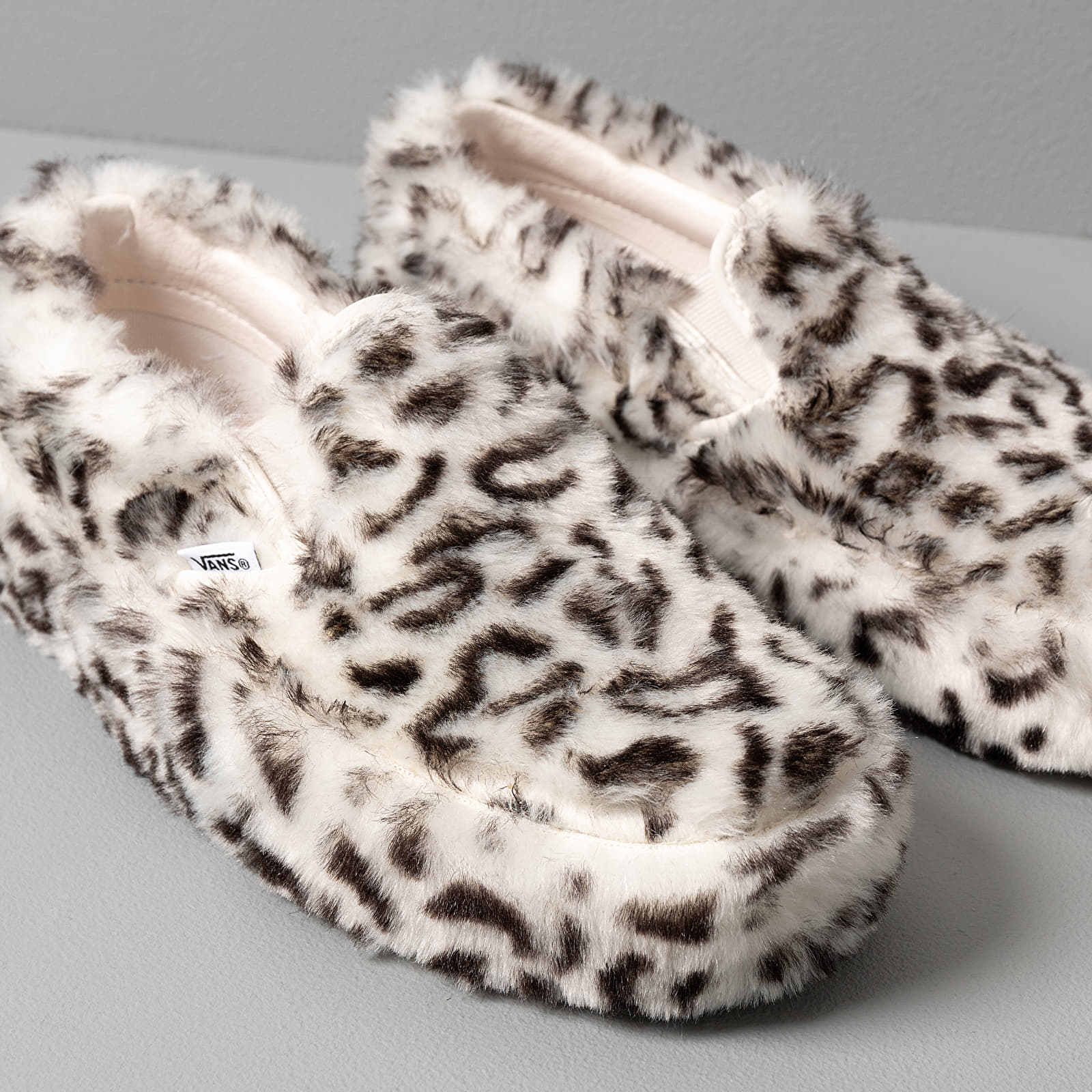 Herresko Vans x Sandy Liang Classic Slip-On Paws/ True White