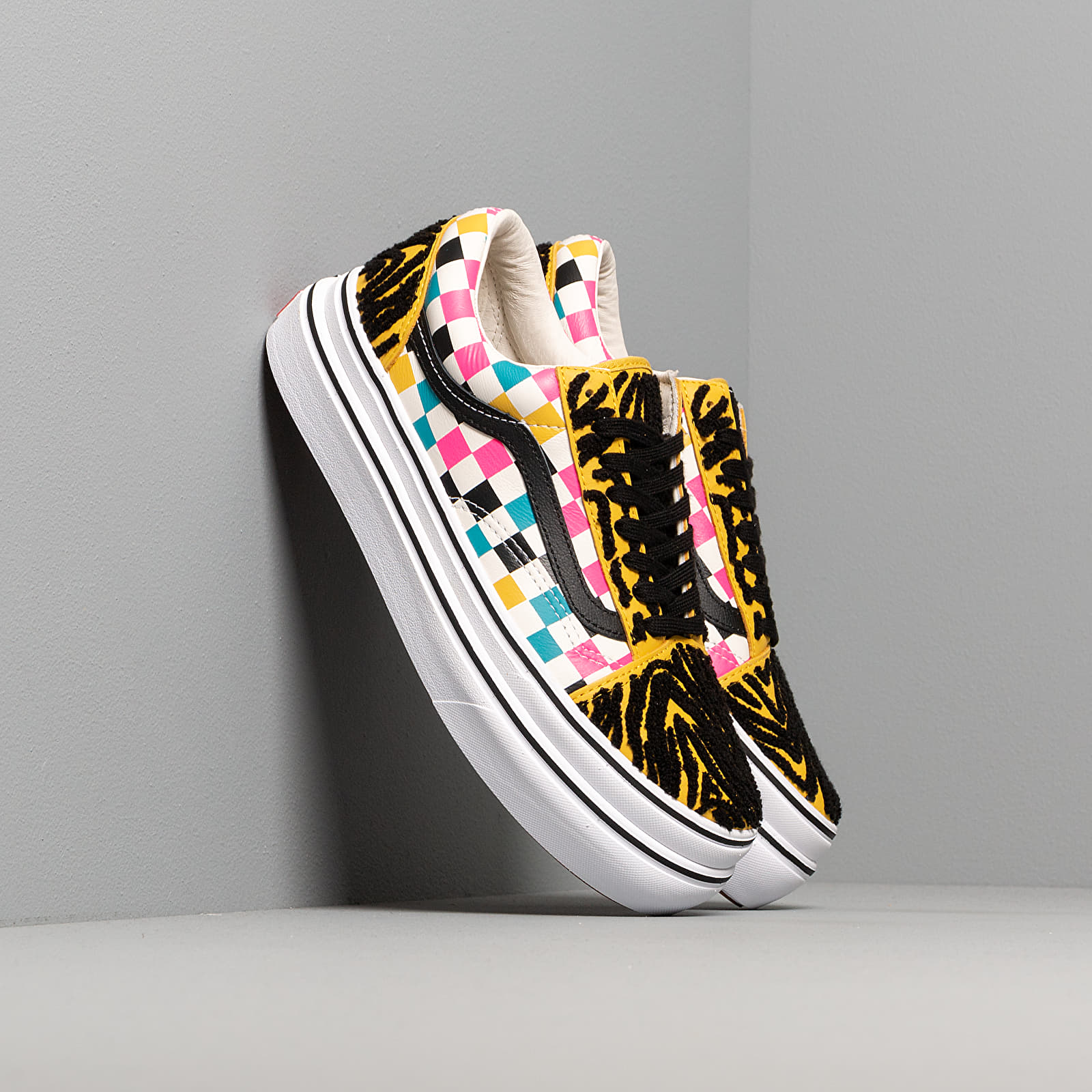 Men s shoes Vans Super ComfyCush Old Skool Tiger Check Multi Footshop