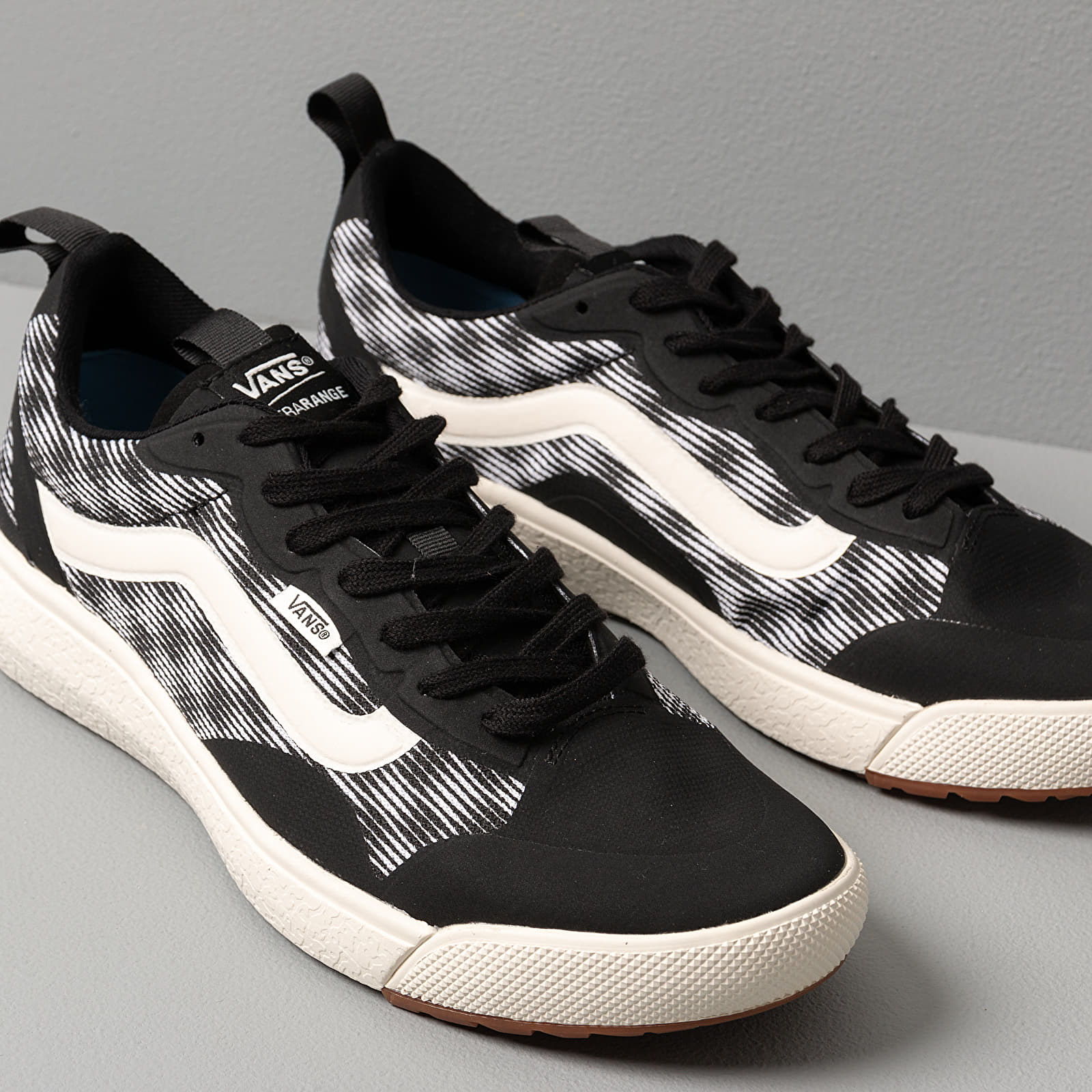 Vans sales ultrarange checker