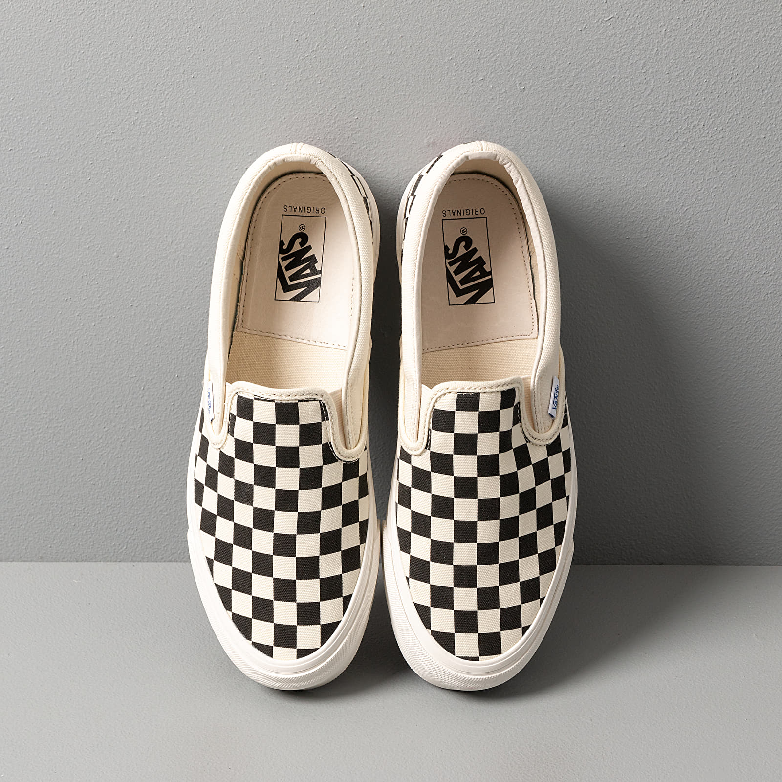 Checkerboard hotsell vans og
