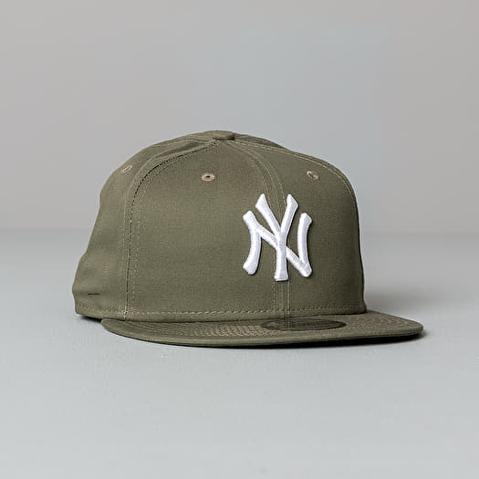 Caps New Era 9Fifty MLB Essential New York Yankees Cap Olive Green |  Footshop