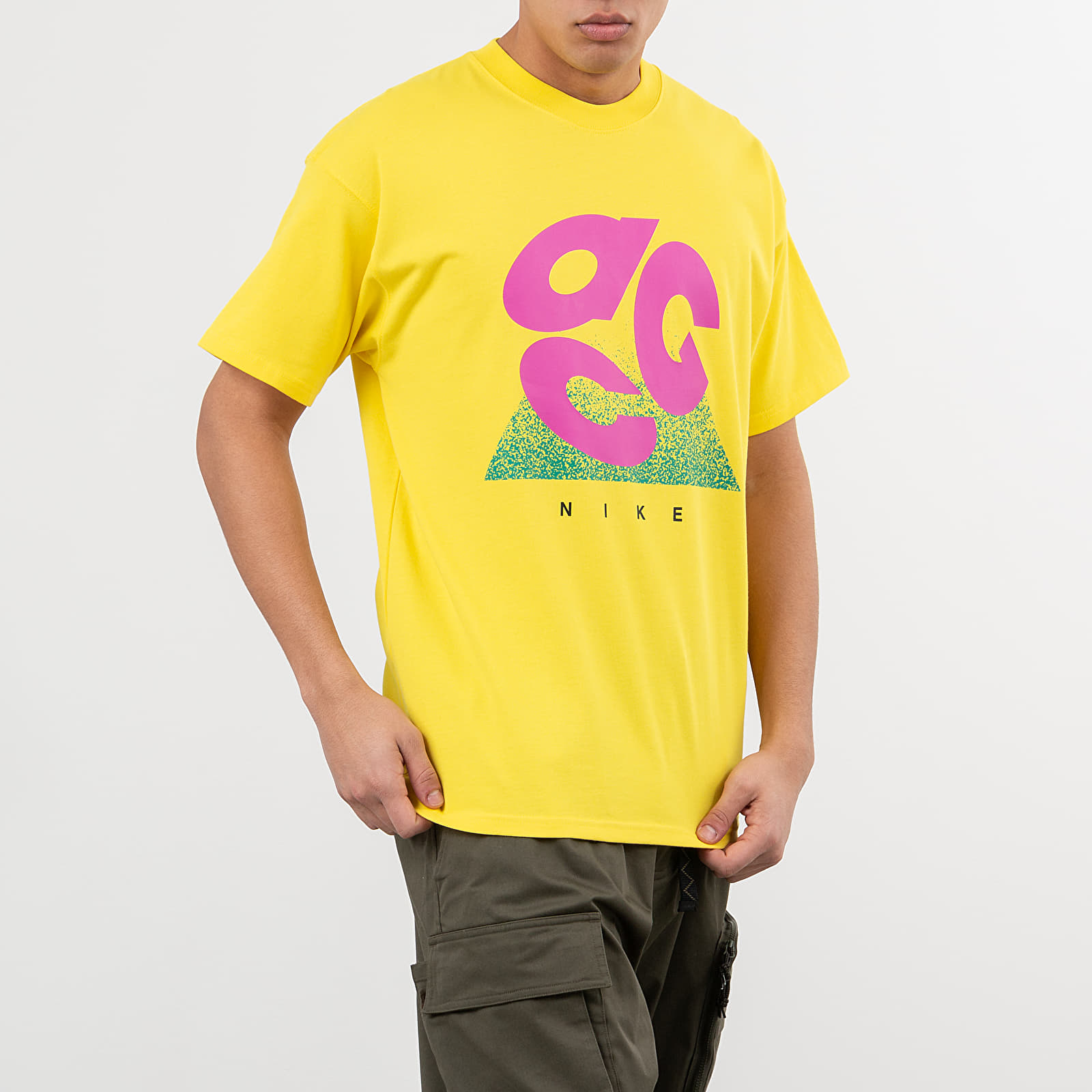 Tričká Nike NRG ACG Evo Logo Tee Opti Yellow/ Active Fuchsia