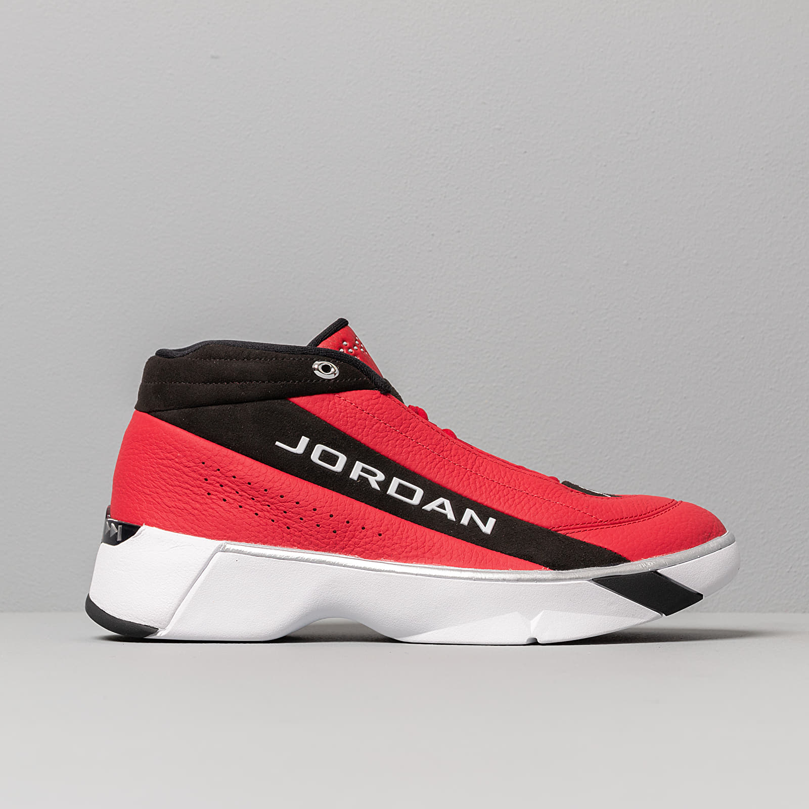 Sapatos de homem Jordan Team Showcase Gym Red/ White-Black-Metallic Silver