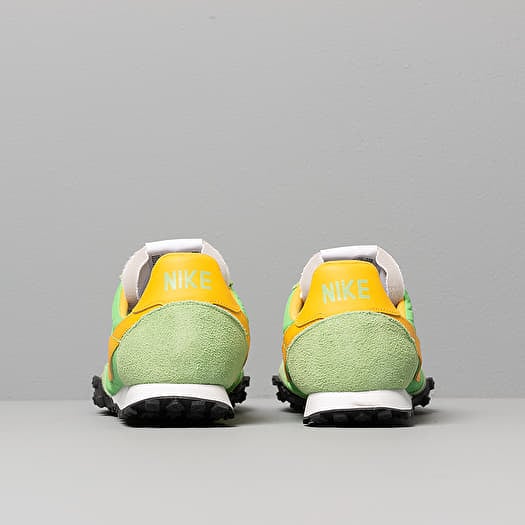 Nike store fog amarillo