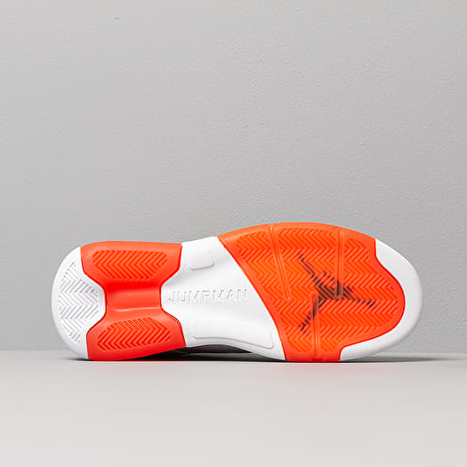 jordan maxin 200 white team orange