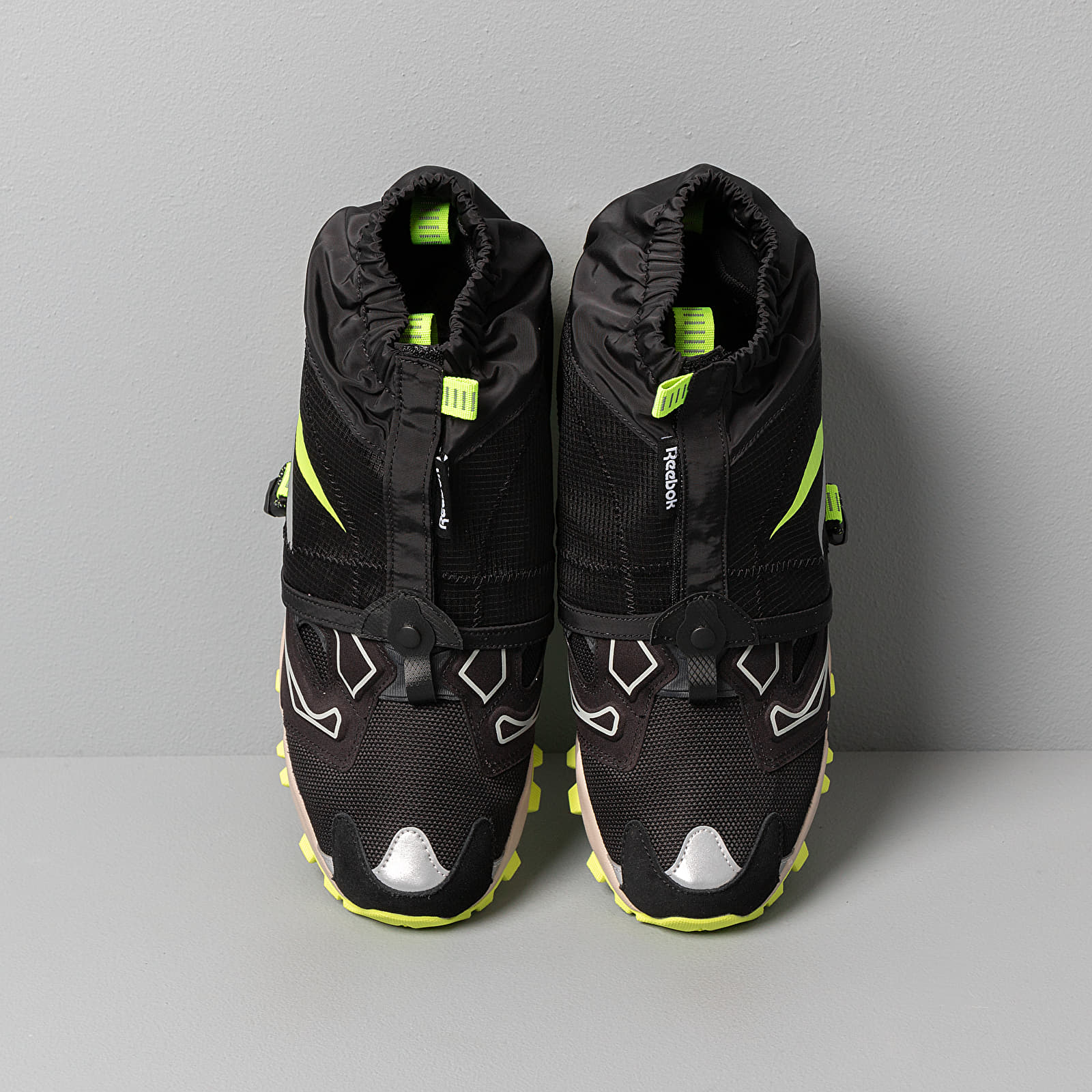 Men's shoes Reebok Instapump Fury Trail Shroud Black/ True Grey 8/ Modern Beige