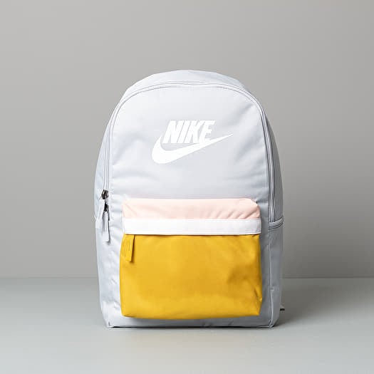 Nike heritage top backpack white