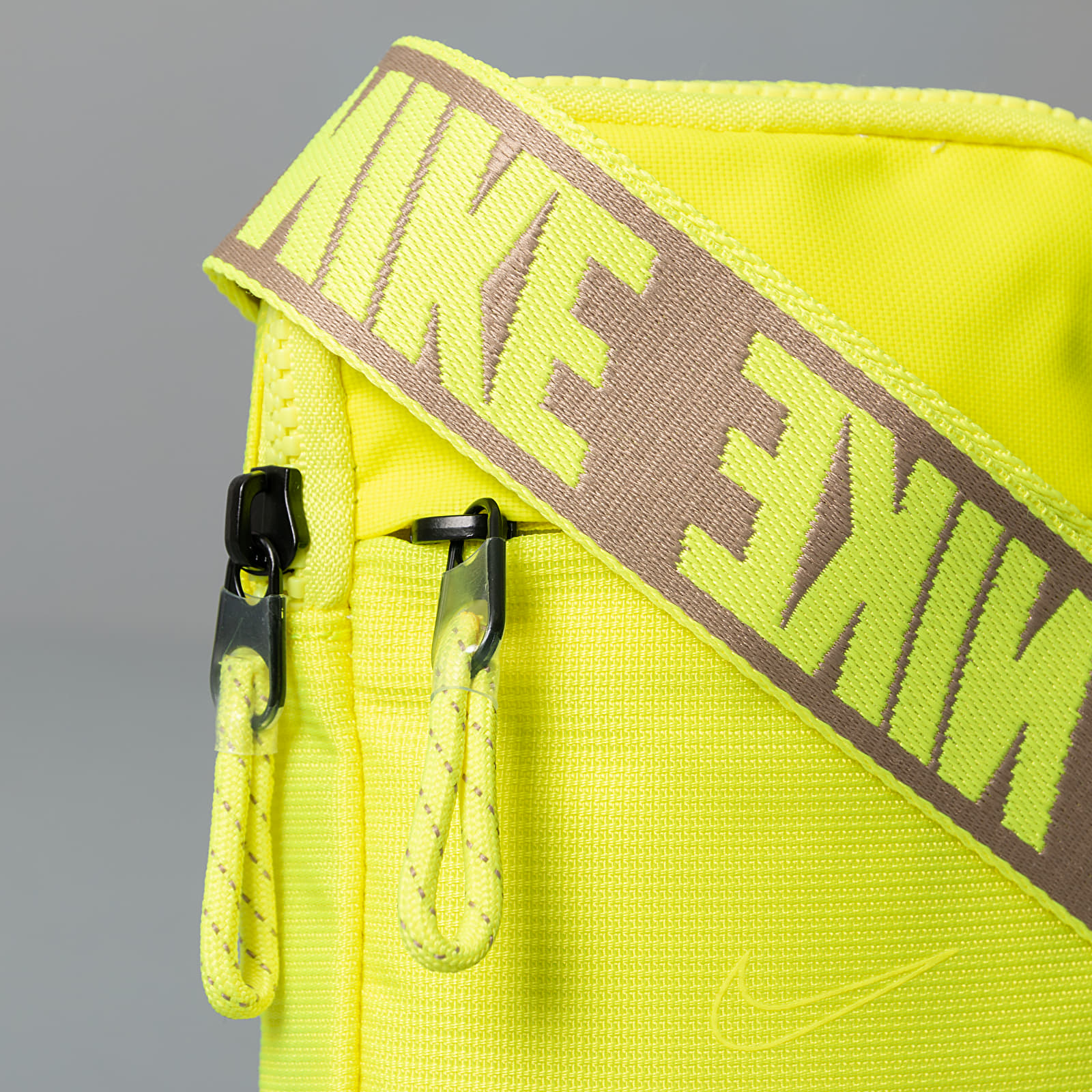 Shoulder bag nike discount sportswear essentials hip pack