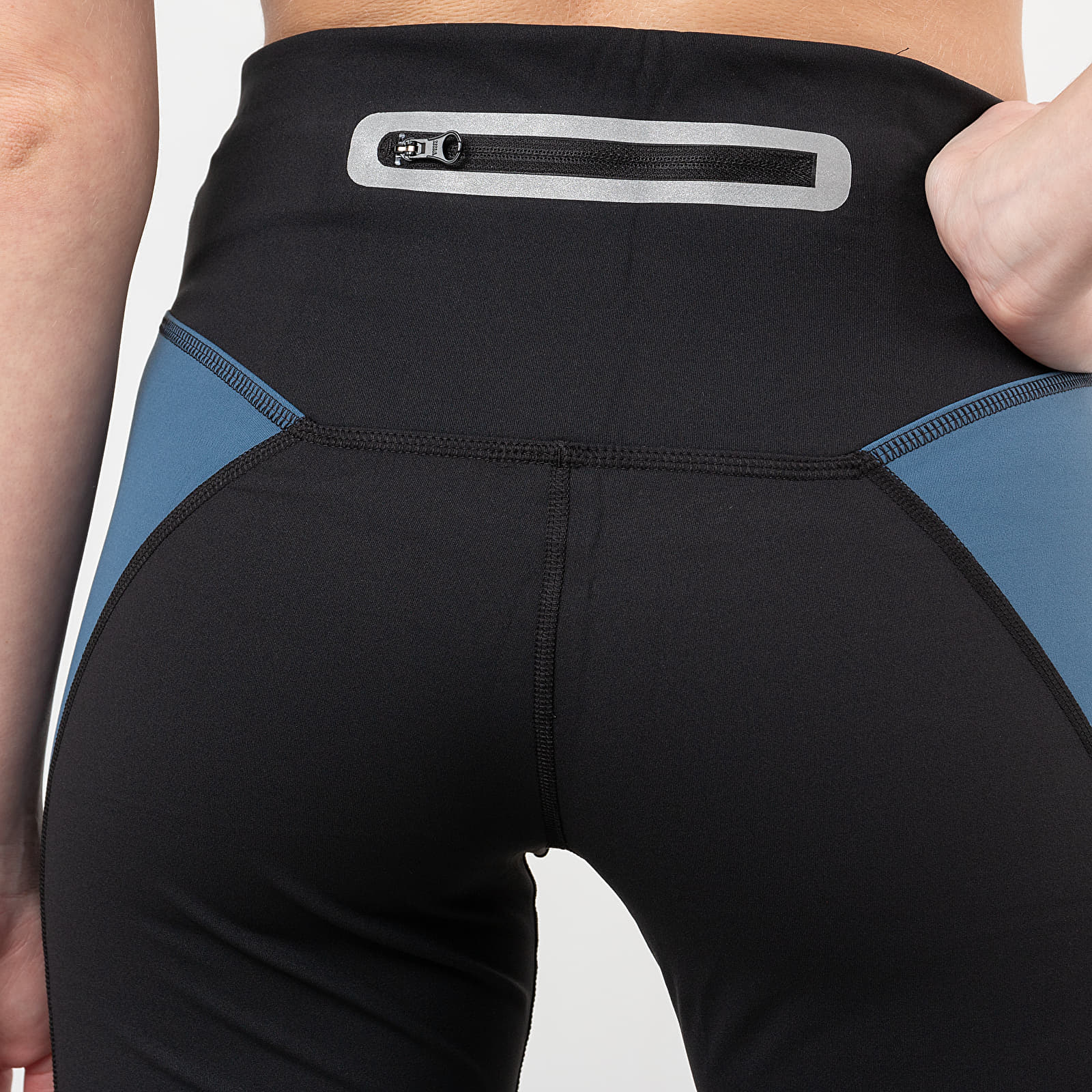 Spodnie adidas x Stella McCartney Run Tights HEAT.RDY Black/ Vista Blue