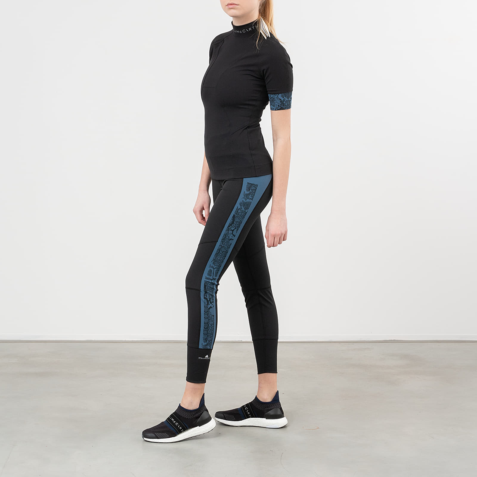 Spodnie adidas x Stella McCartney Run Tights HEAT.RDY Black/ Vista Blue