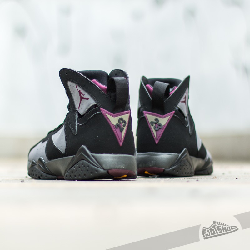 Chaussures et baskets homme Air Jordan 7 Retro Black/Bordeaux