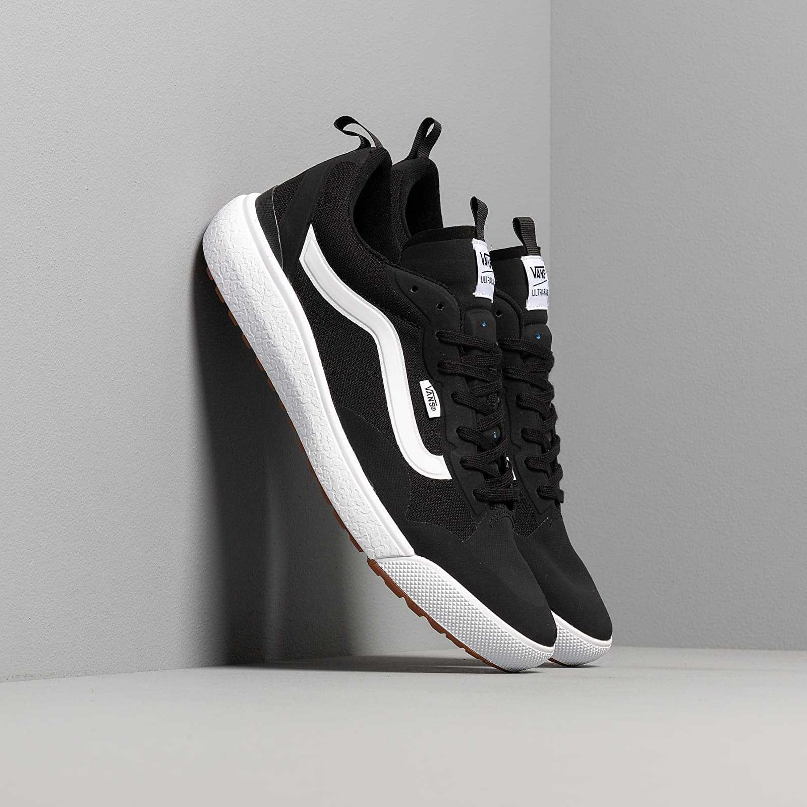 Pánske tenisky a topánky Vans Ultrarange EXO Black