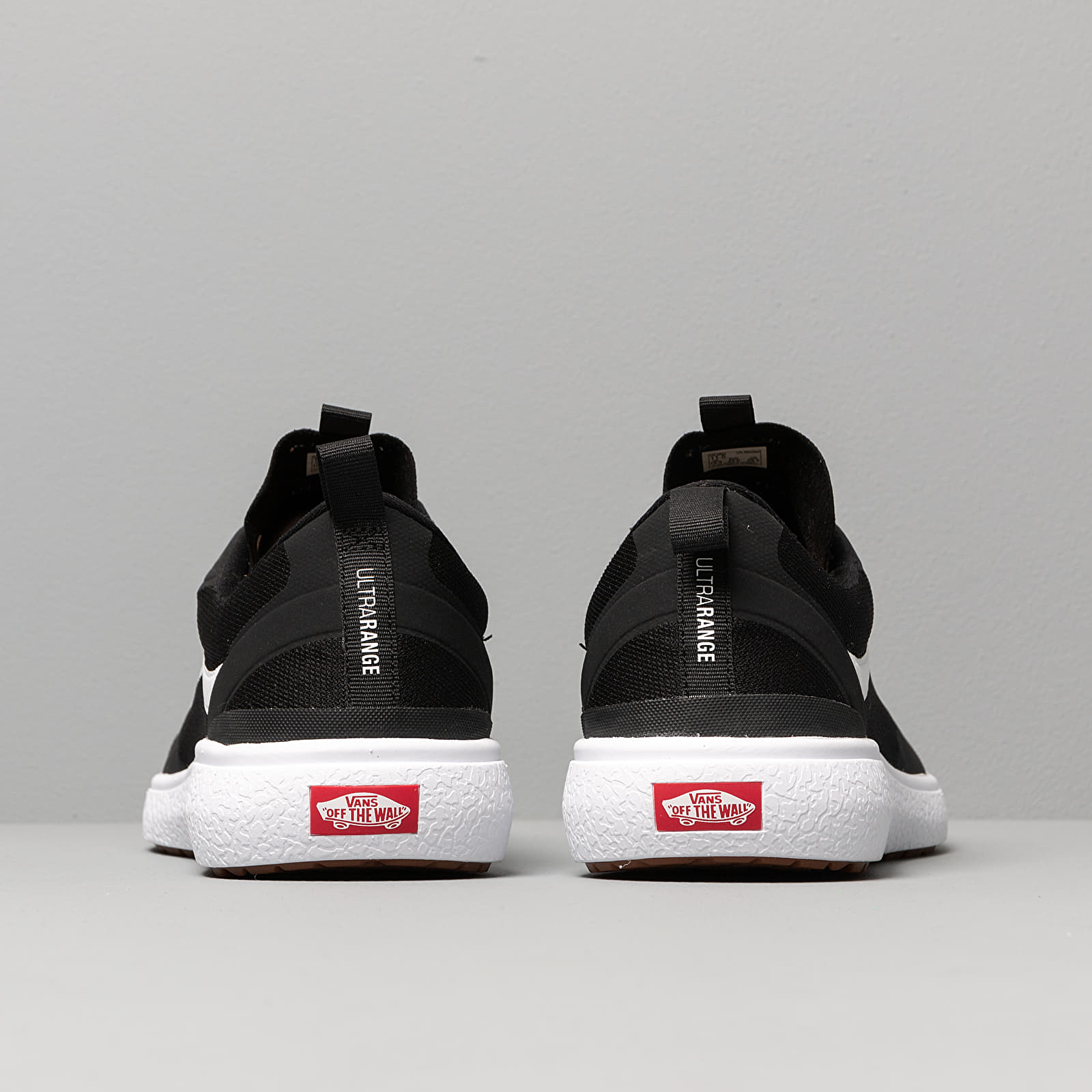 Pánske tenisky a topánky Vans Ultrarange EXO Black