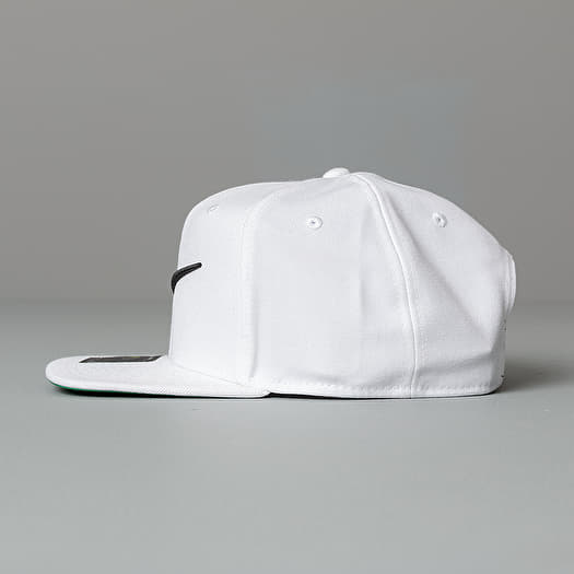 nike pro classic swoosh