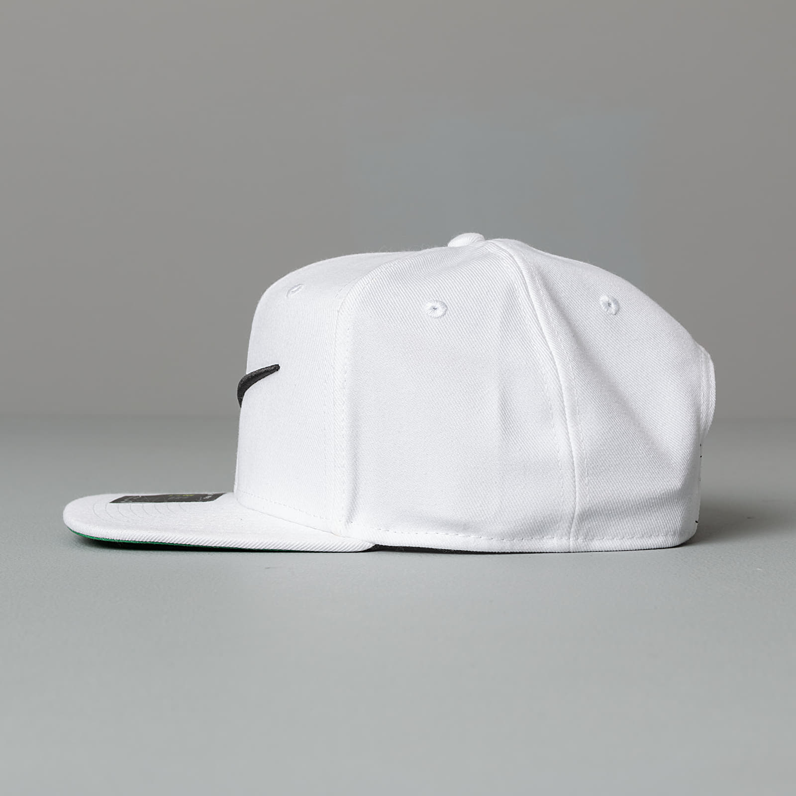 Nike swoosh pro baseball cap deals