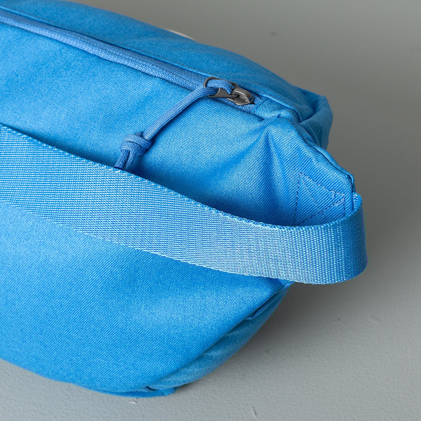 Genți de șold Nike Tech Hip Pack Pacific Blue/ Pacific Blue/ Photon Dust