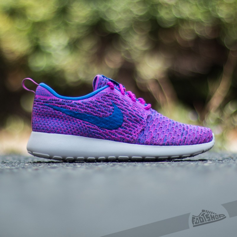 Női cipők Nike Wmns Roshe One Flyknit Fuchsia Flash/ Gym Royal- Vnc