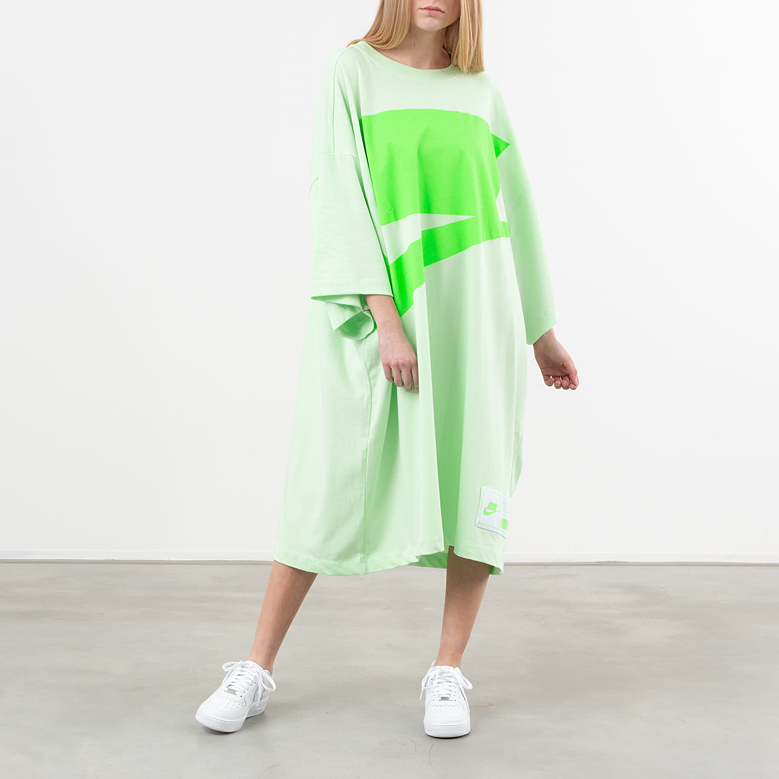 Apģērbs Nike Sportswear Oversized Dress Vapor Green/ White/ Green Strike