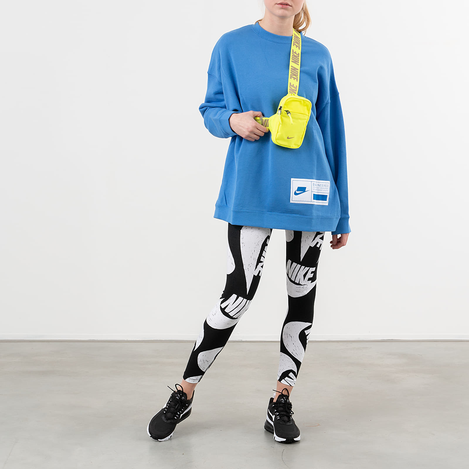Kapucnis pulóverek és pulcsik Nike Sportswear Fleece Oversized Crewneck Pacific Blue/ White/ Soar