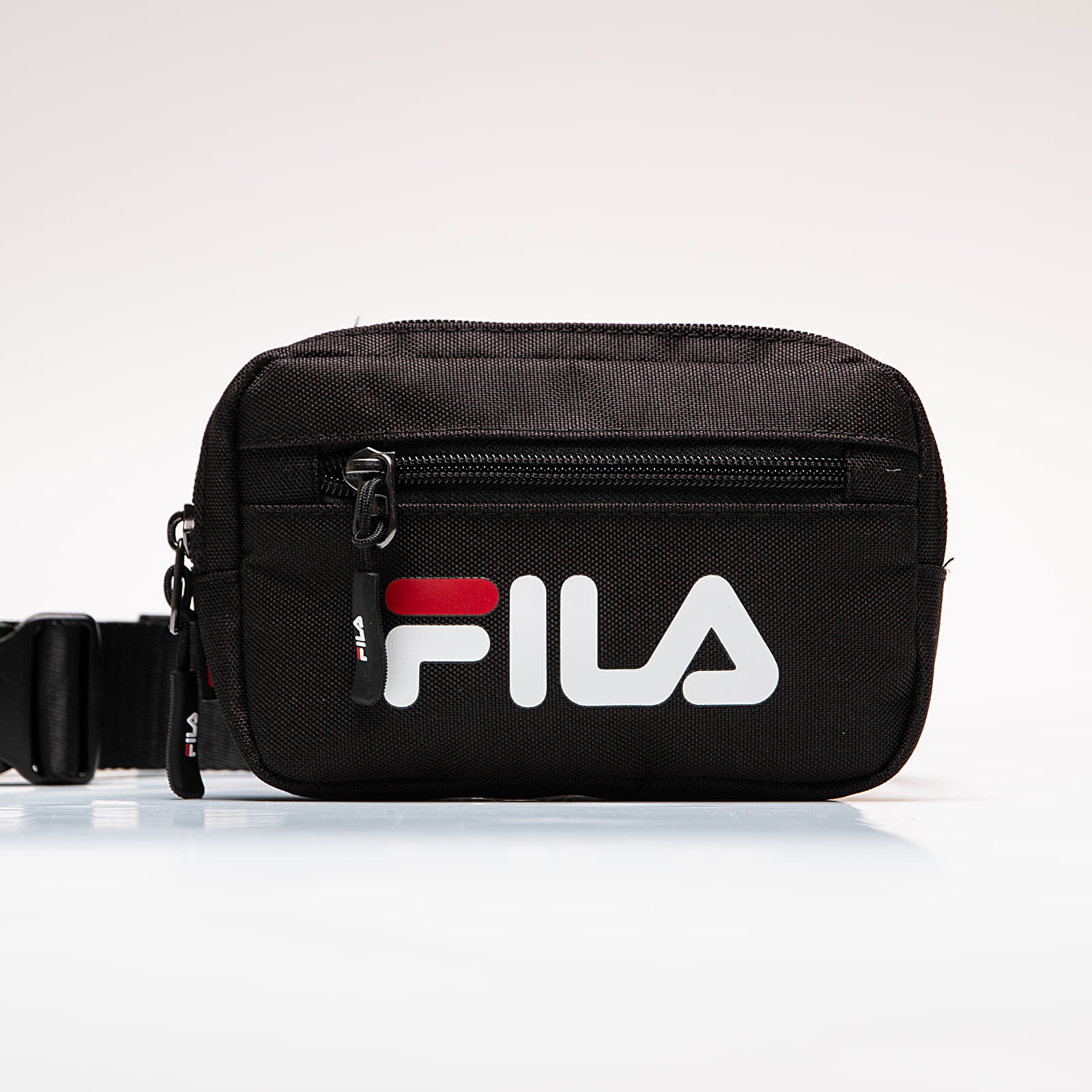 Övtáskák FILA Sporty Belt Bag Black