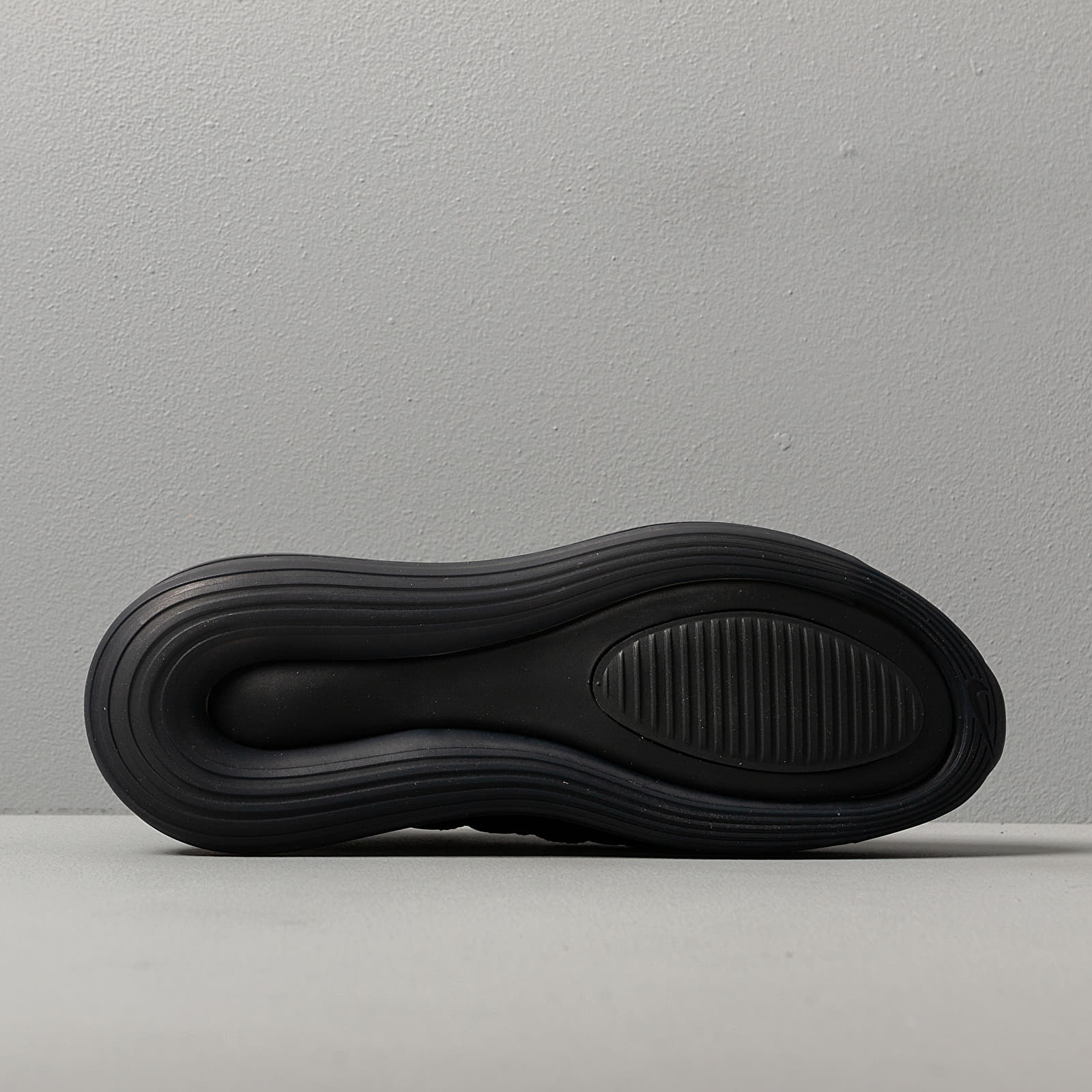 Women's shoes Nike W Mx-720-818 Black/ Metallic Silver-Black-Anthracite