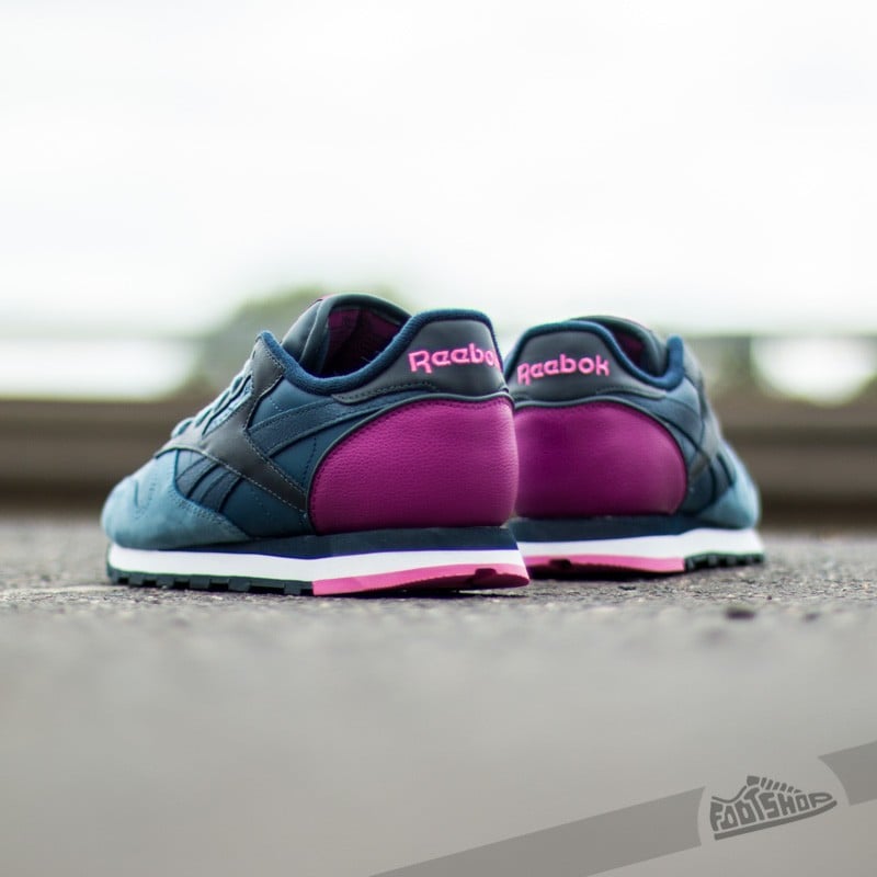 Pink and blue reebok classics discount