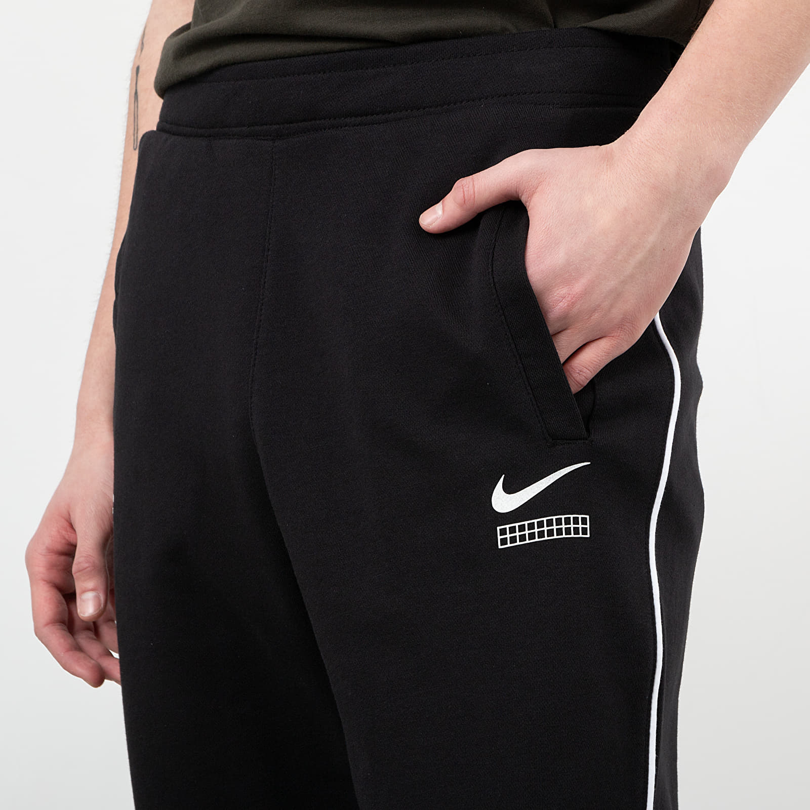 Hosen Nike Sportswear DNA FT CF Jogger Pants Black/ White