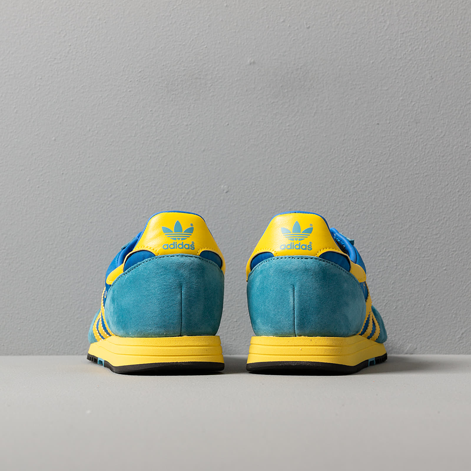 Adidas sl80 deals blue yellow