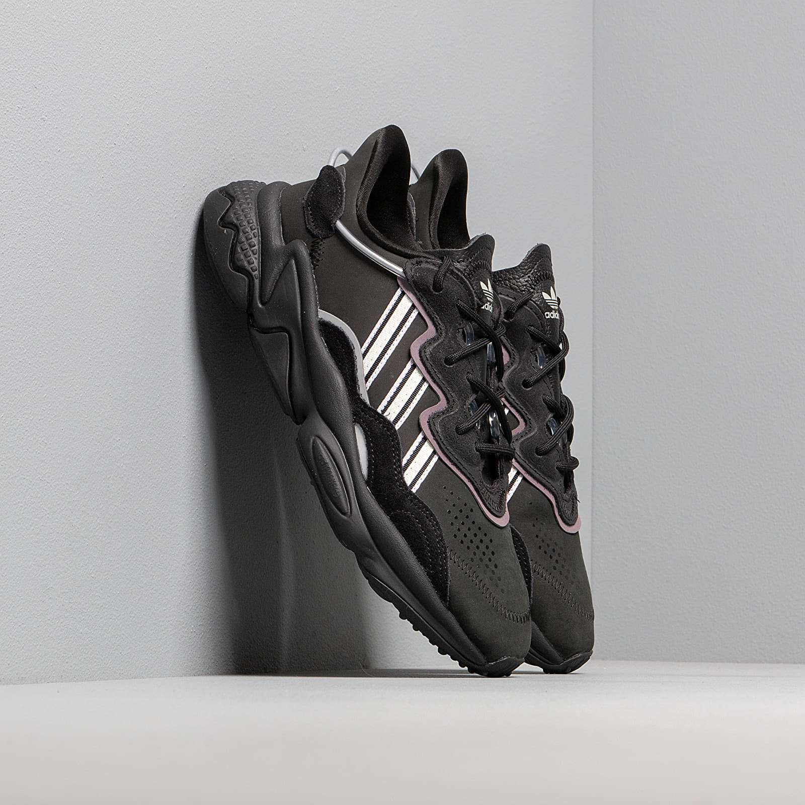 Adidas ozweego deals negras mujer