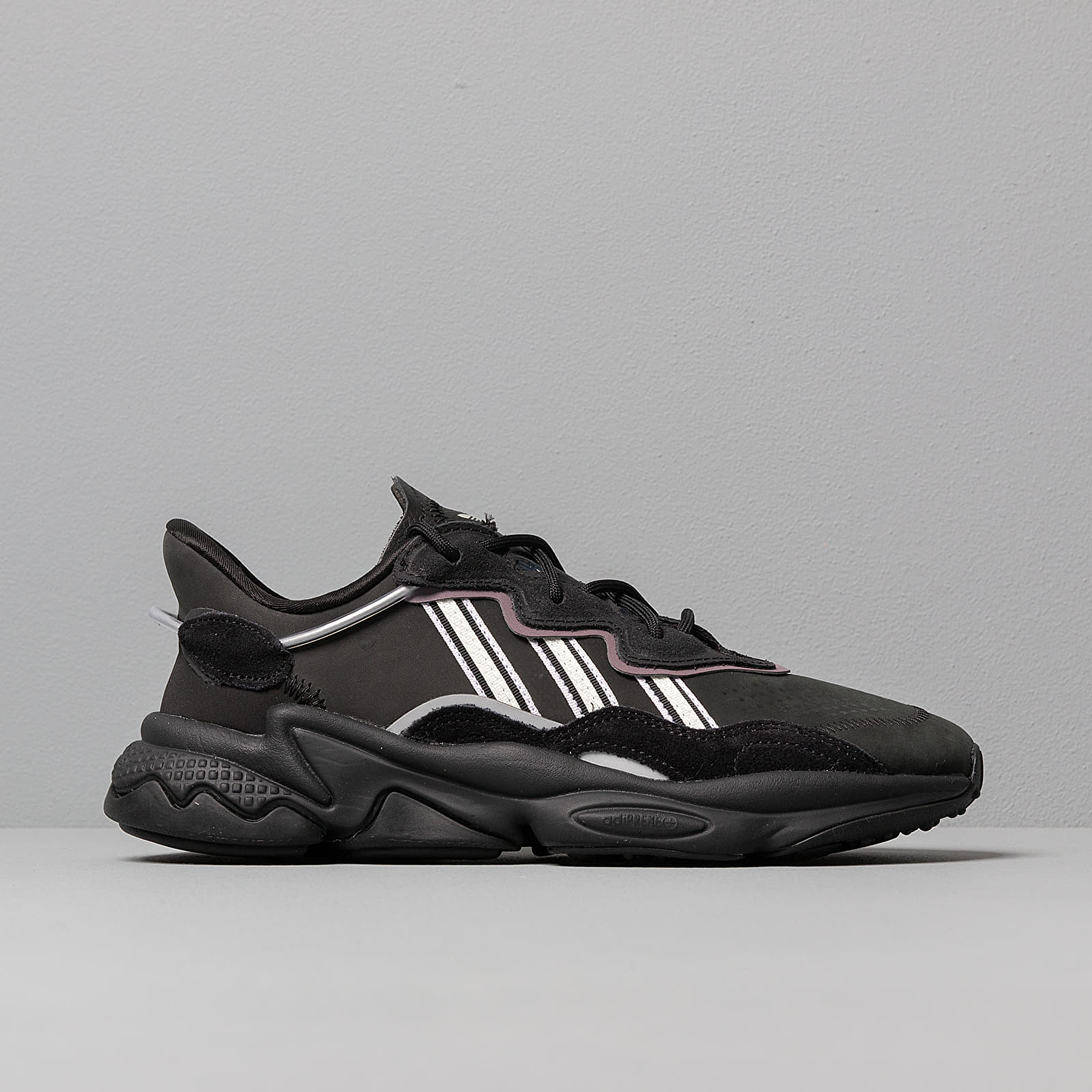 Women's shoes adidas Ozweego W Core Black/ Off White/ Legend Purple