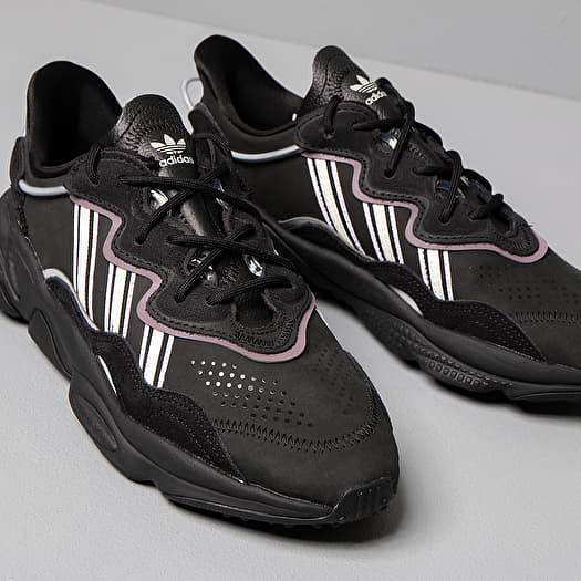 adidas Ozweego W