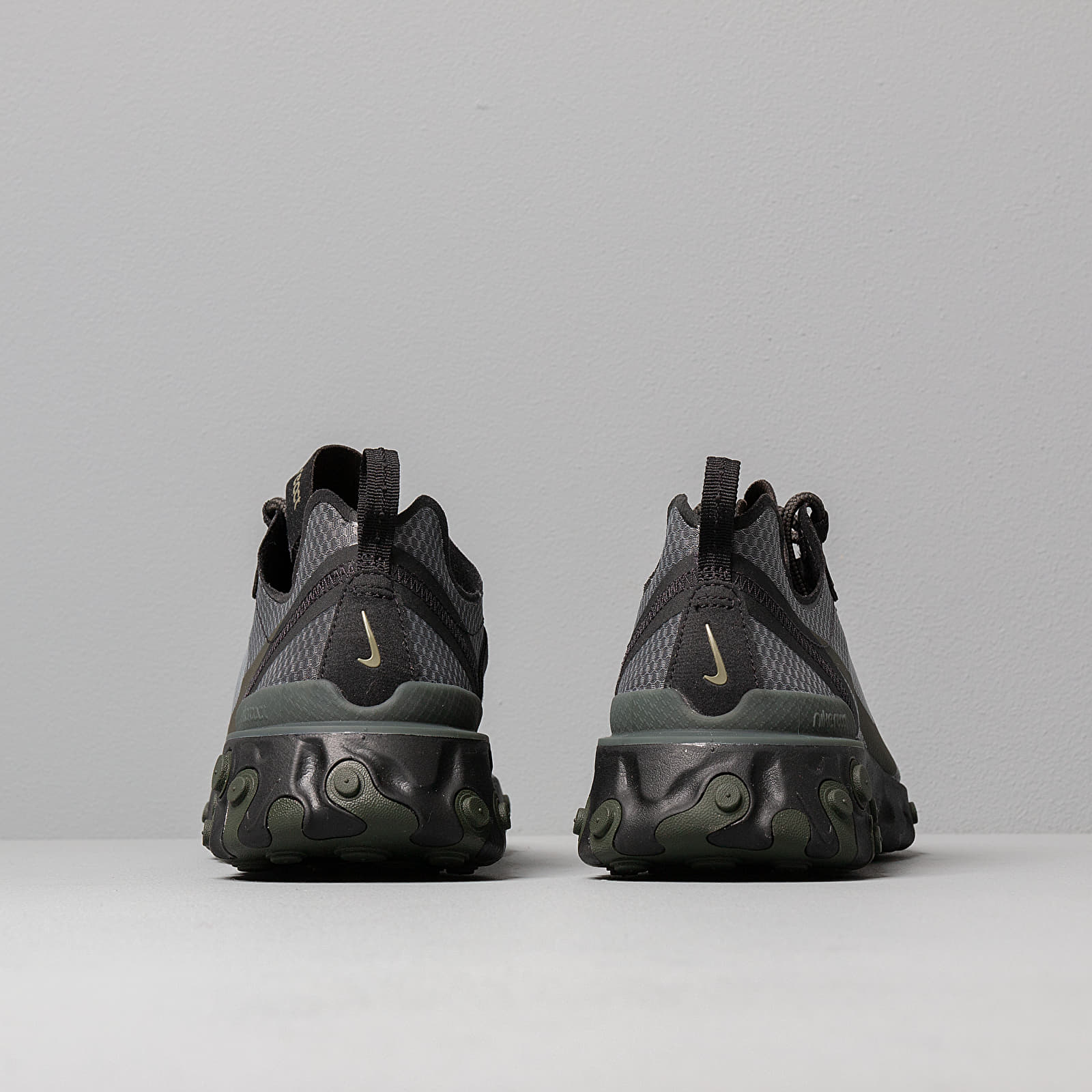 Nike epic outlet react 55 black