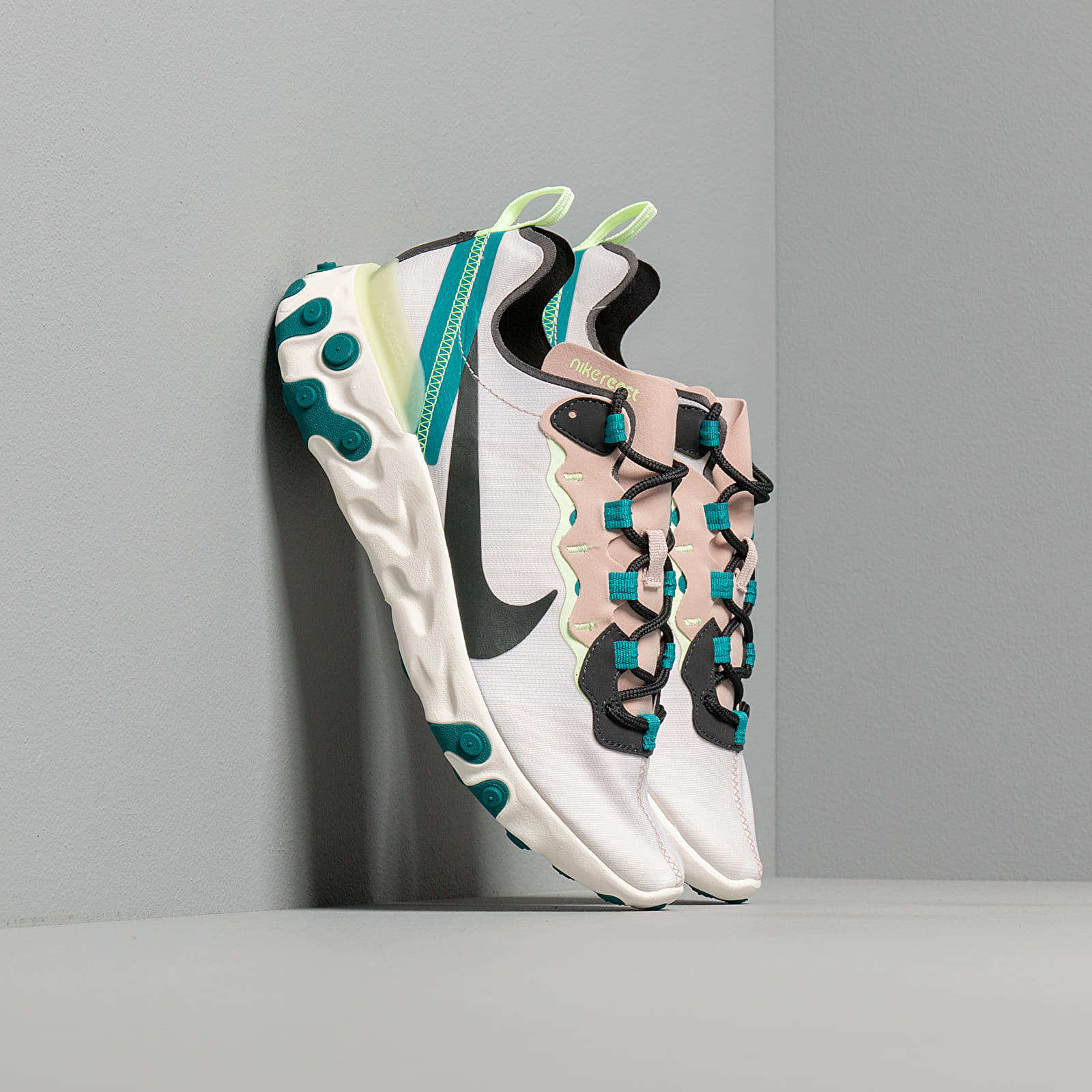 Scarpe donna Nike W React Element 55 Fossil Stone Dk Smoke Grey Dk Smoke Grey Footshop
