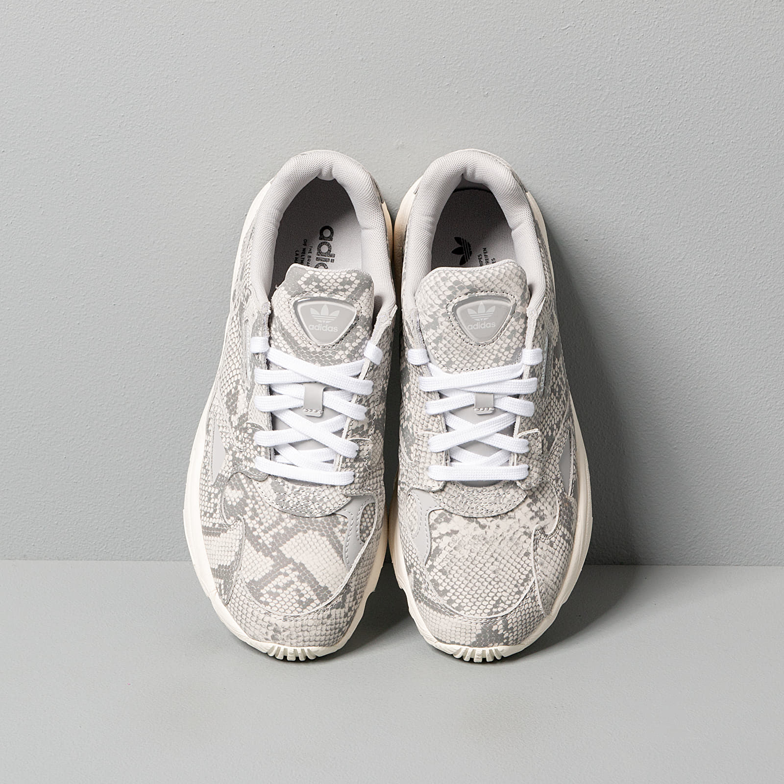Women's shoes adidas Falcon W Off White/ Grey Two/ Ftw White