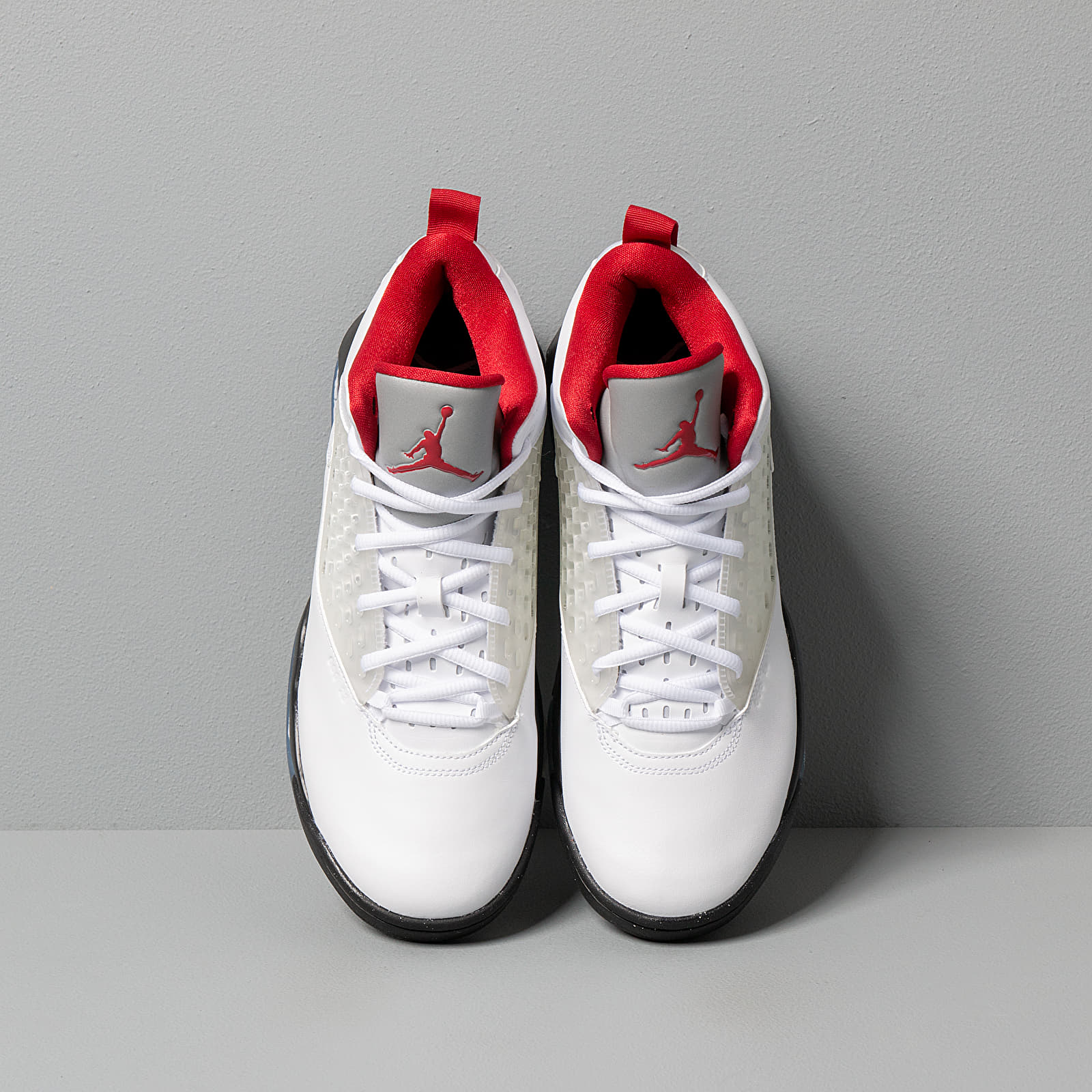 Miesten kengät Jordan Maxin 200 White/ Gym Red-Black-Reflect Silver
