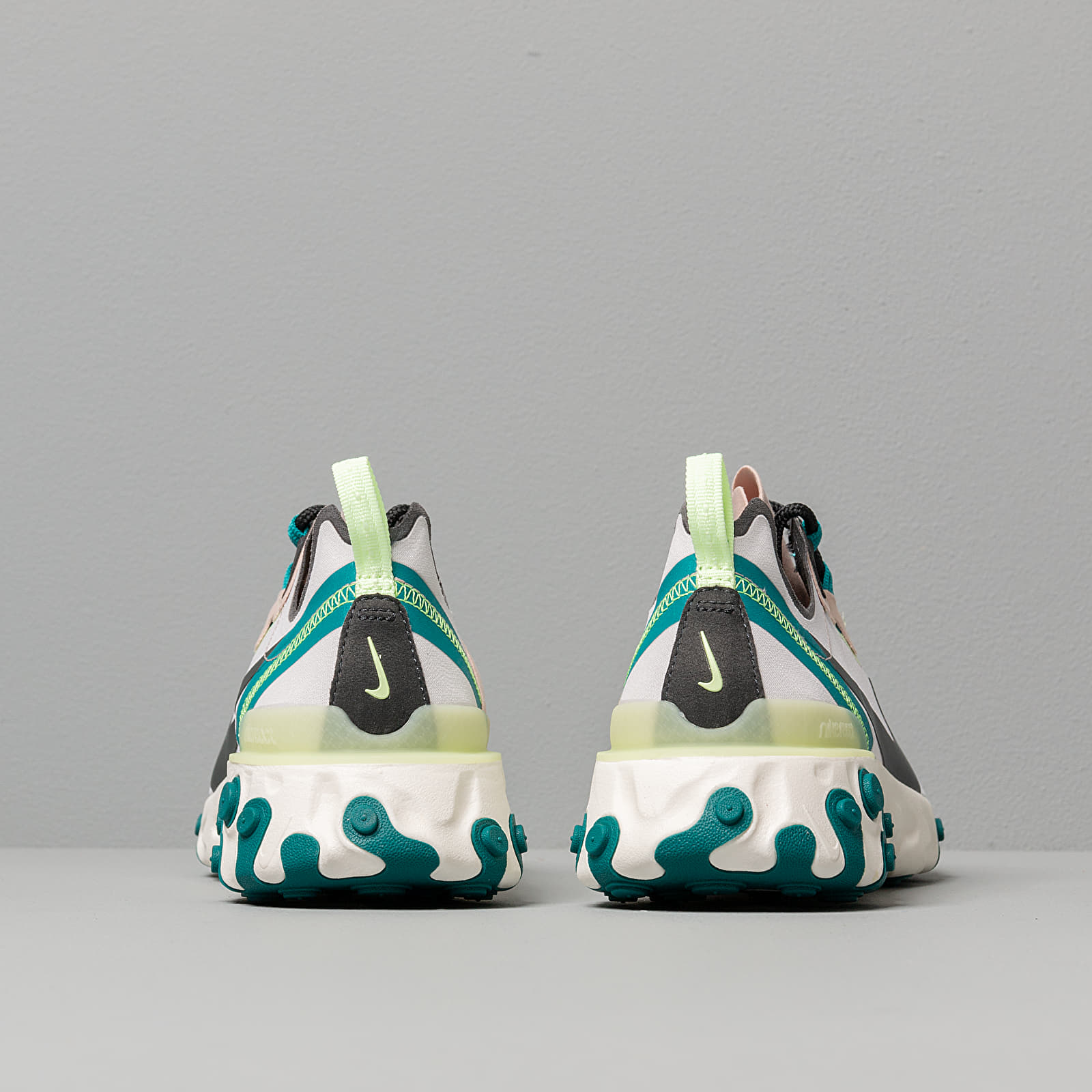 Scarpe donna Nike W React Element 55 Fossil Stone/ Dk Smoke Grey-Dk Smoke Grey